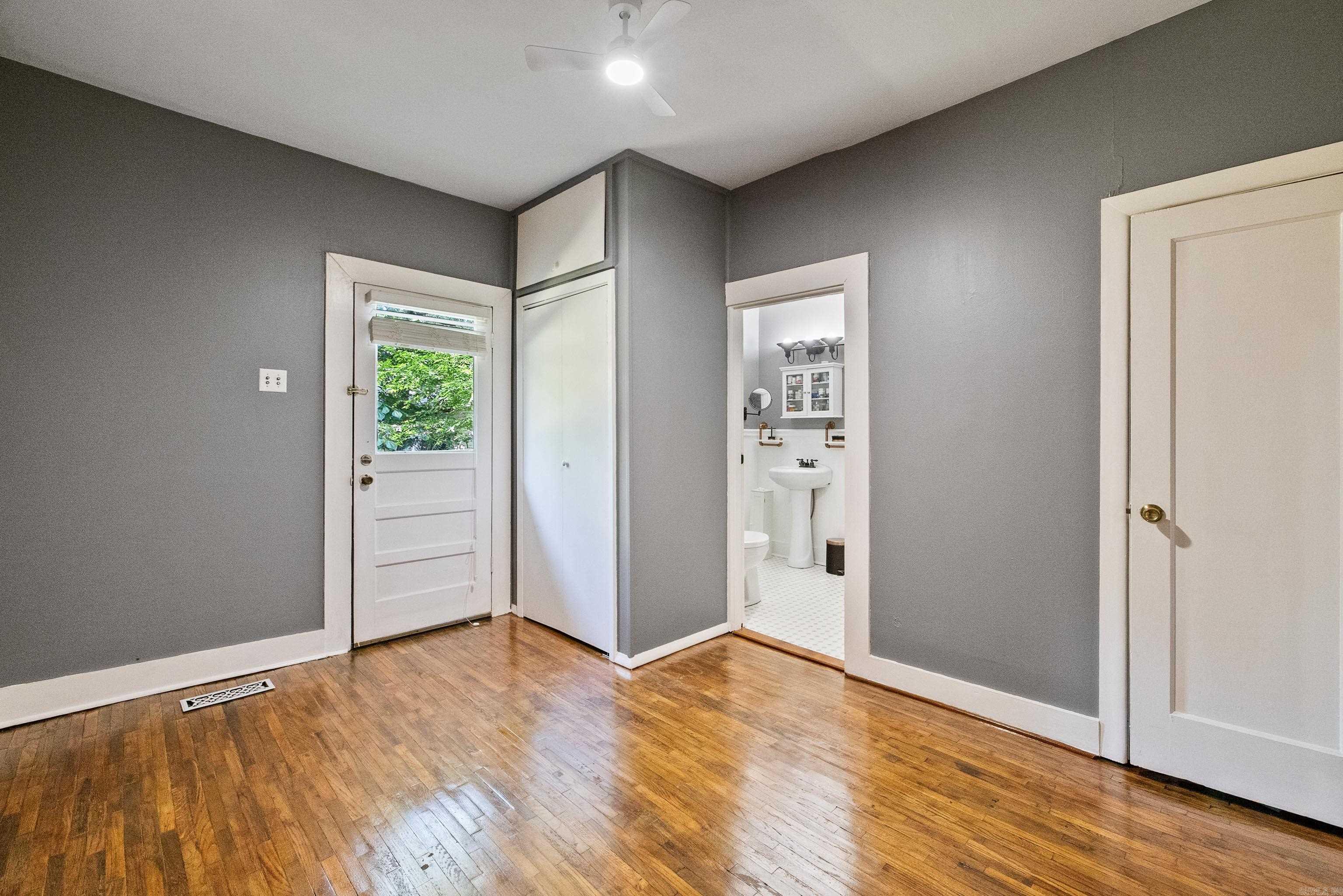 CLAYS H P ADDN TO ROLAND - Residential