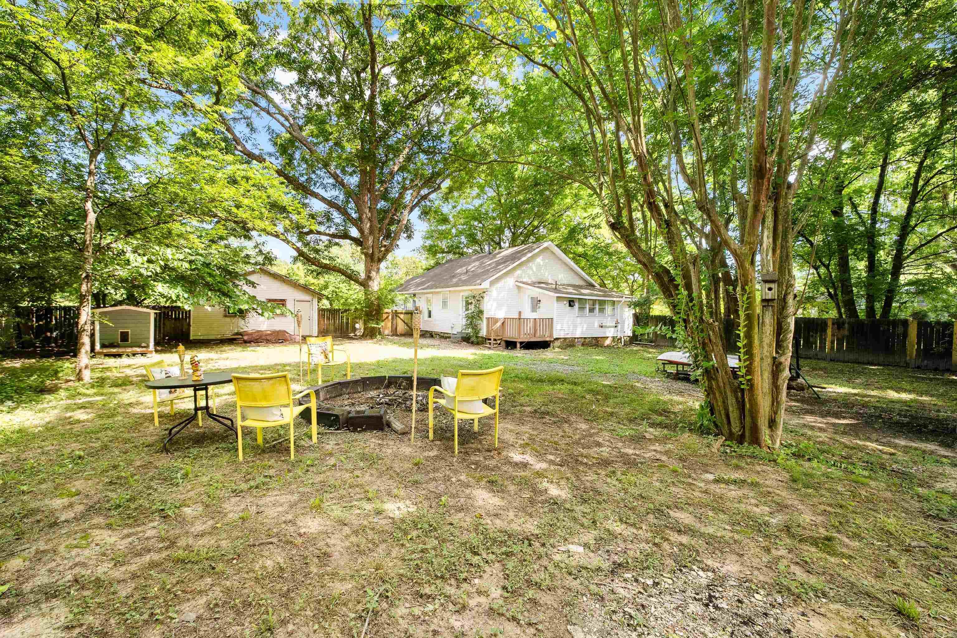 CLAYS H P ADDN TO ROLAND - Residential