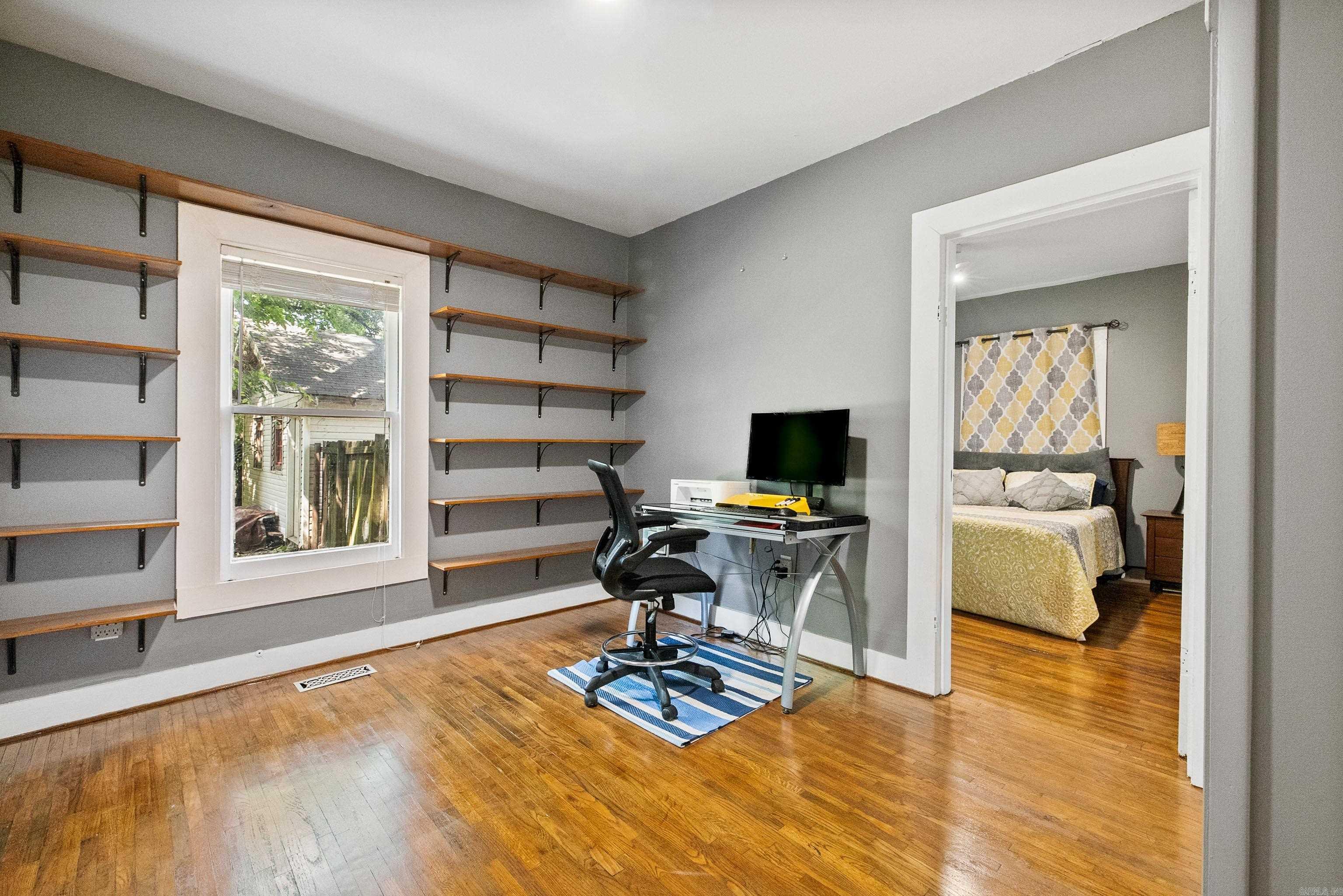 CLAYS H P ADDN TO ROLAND - Residential