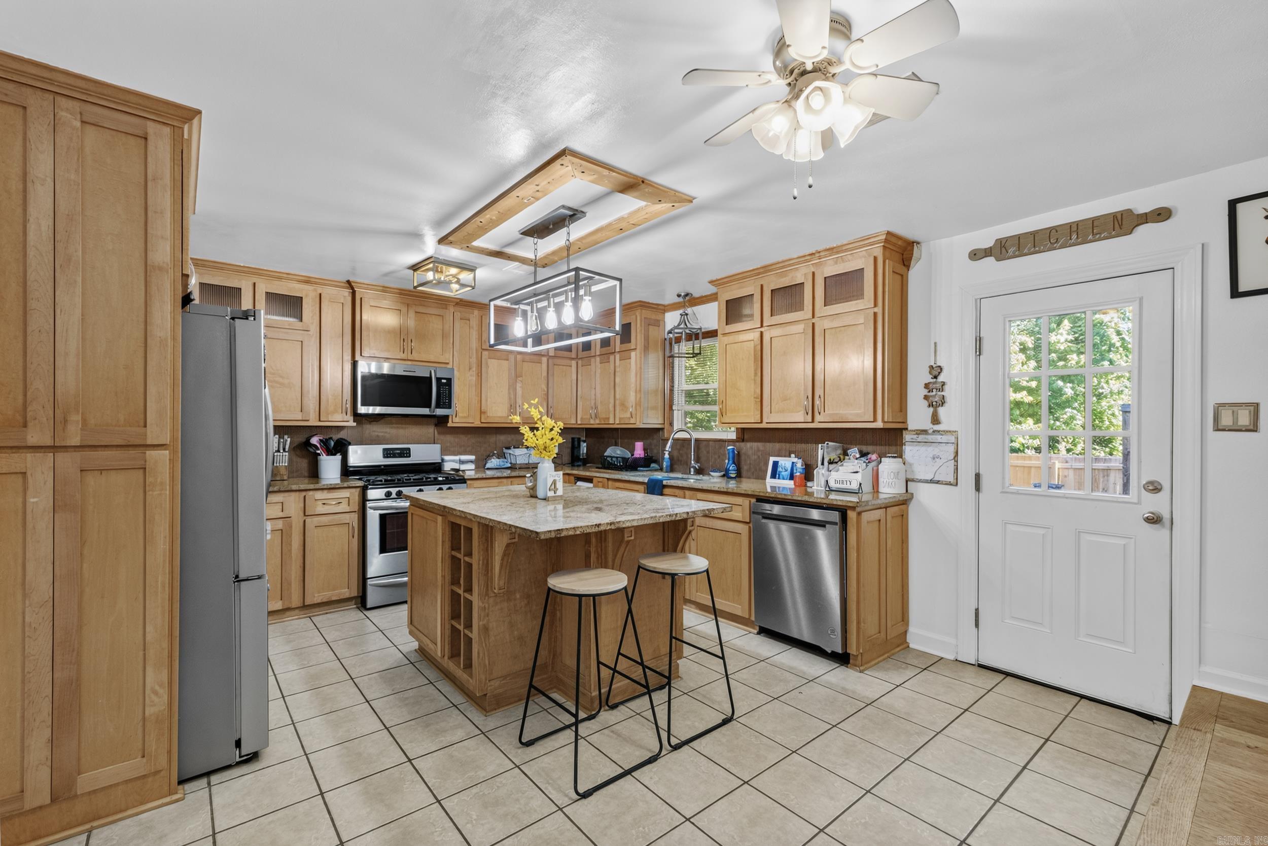 MOORE & MARTIN - Residential