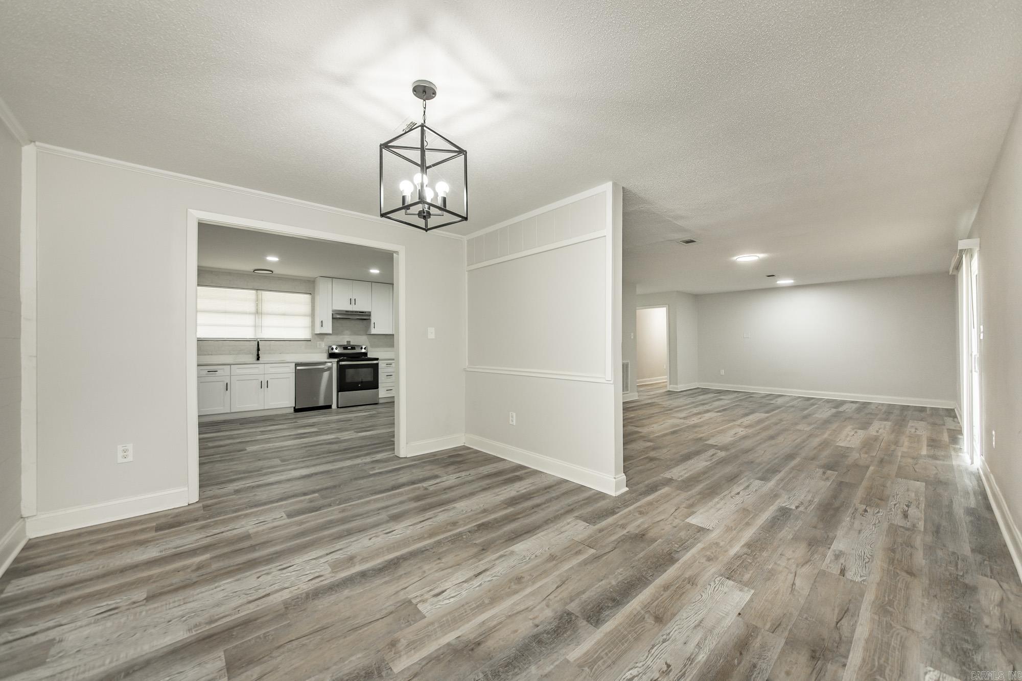 CAMELOT ESTATES - Residential