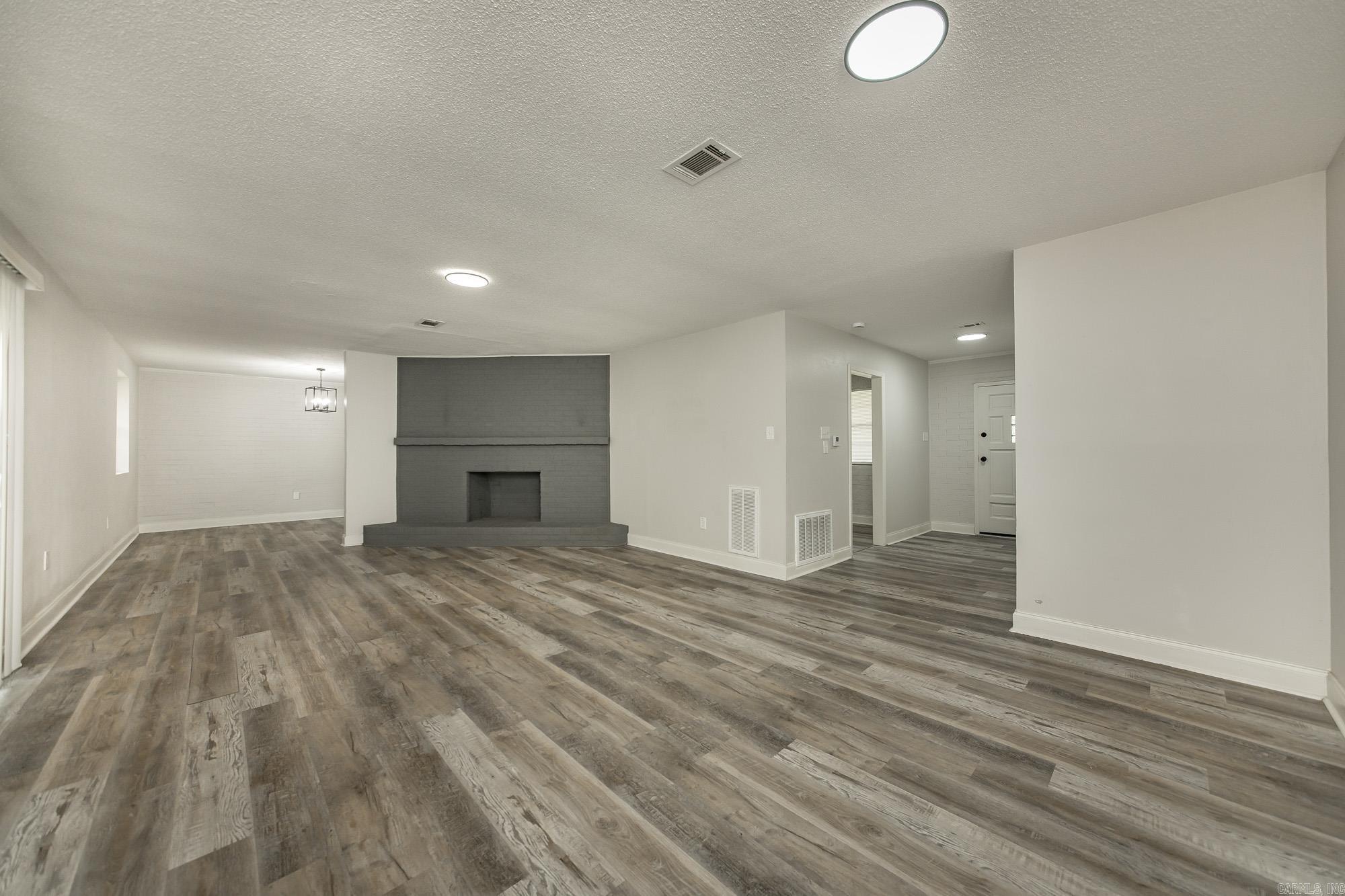 CAMELOT ESTATES - Residential