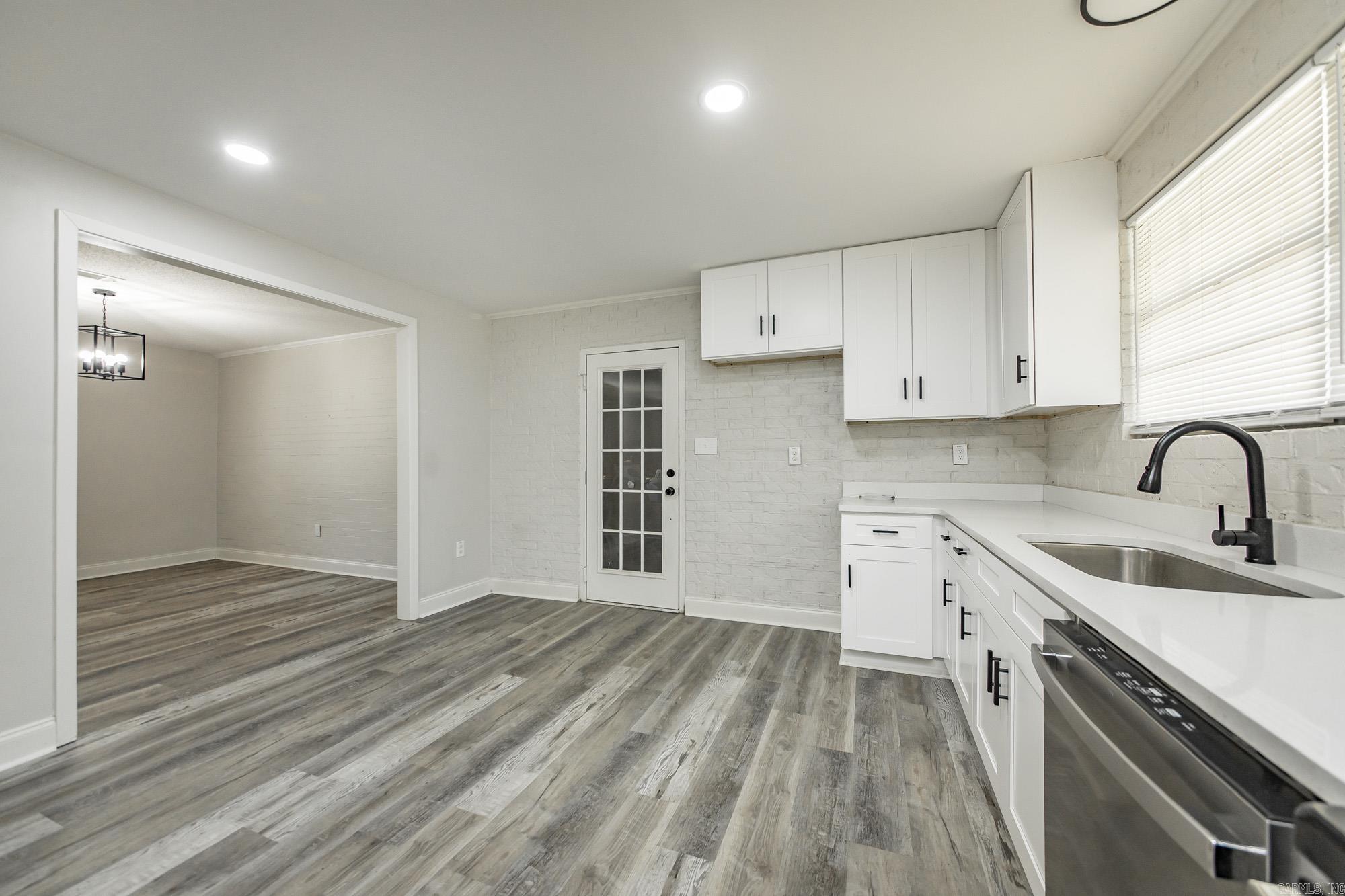 CAMELOT ESTATES - Residential