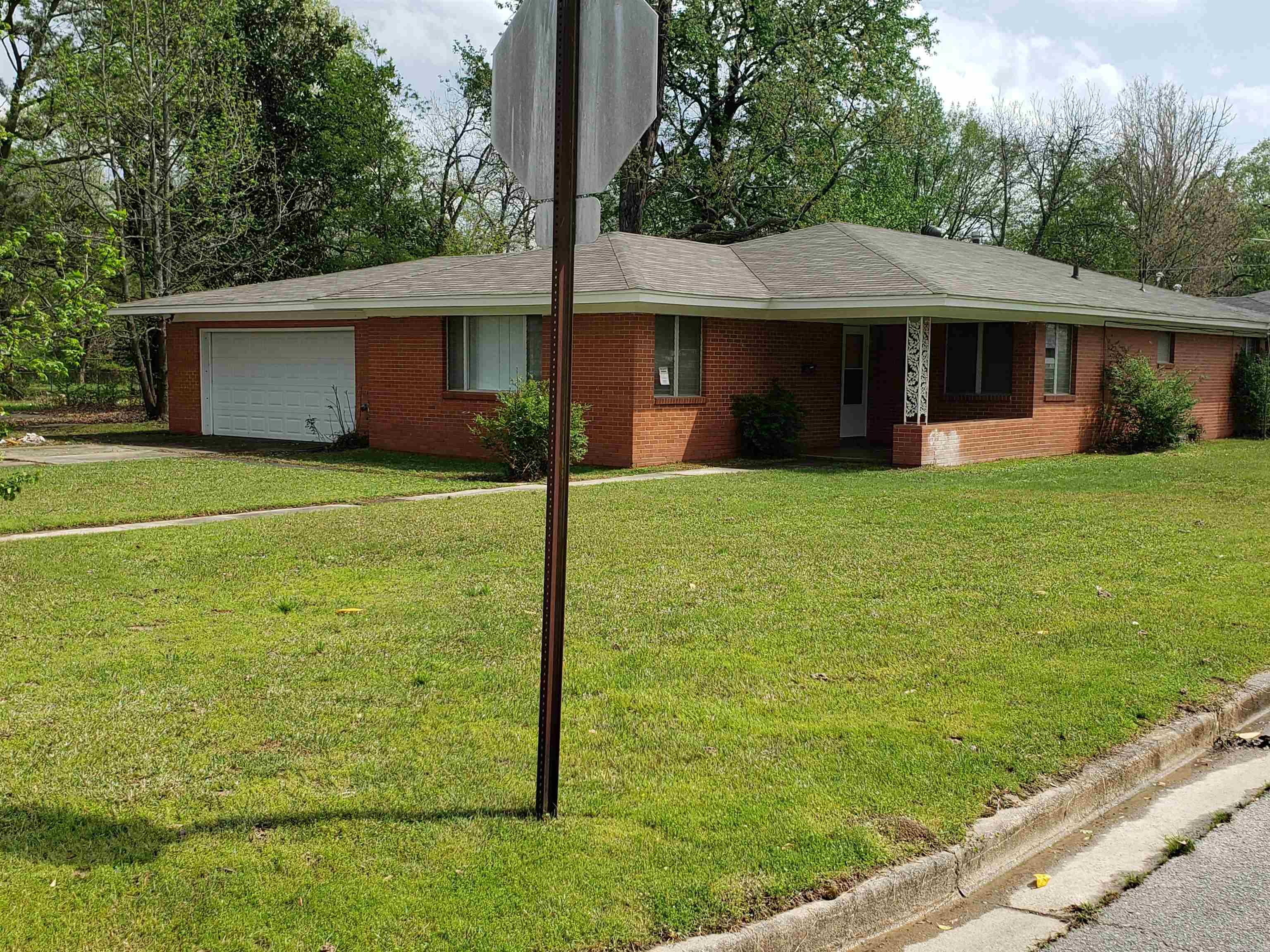 Beautiful and spacious remodeled home with 5 bedrooms and 2 full baths. Has new paint, roof, hotwater heater, flooring, bathrooms and more. Must see to appreciate!  Call for more details!