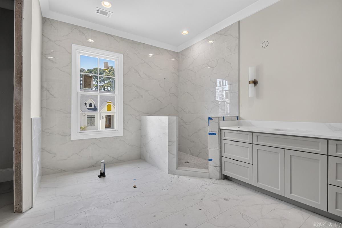 CHENAL VALLEY FOUNDERS ESTATES - Residential