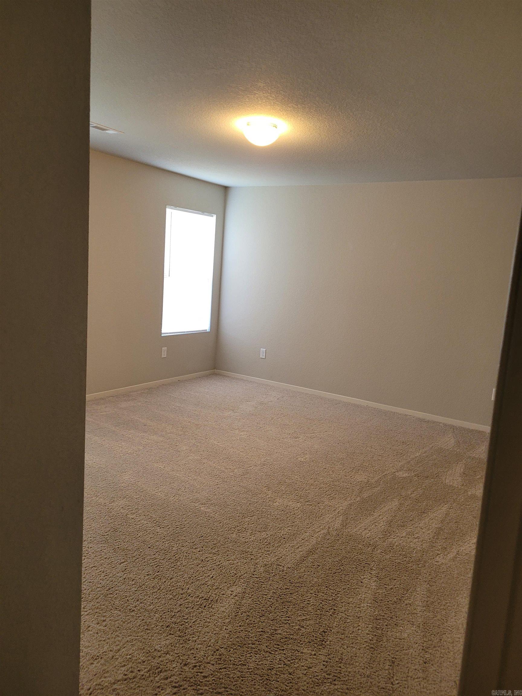 OAKLAND GROVE ESTATES - Residential Lease