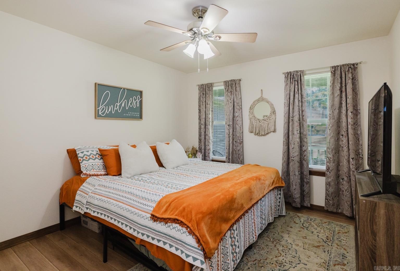PINE PARK - Residential