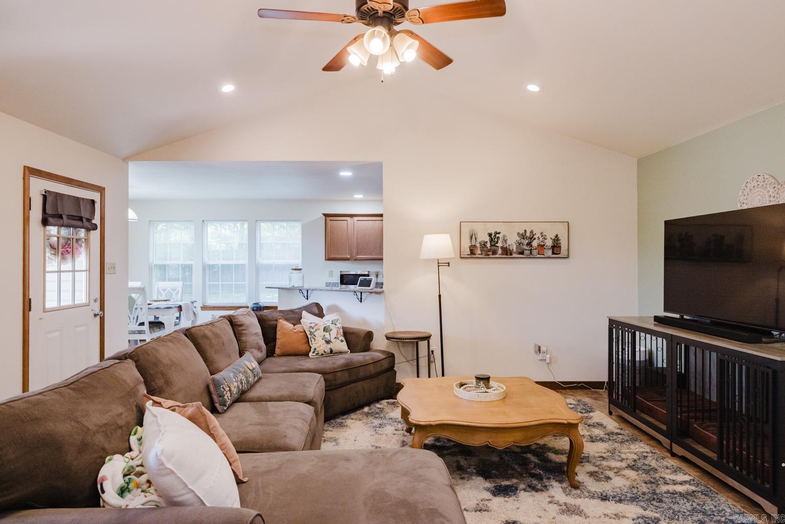 PINE PARK - Residential