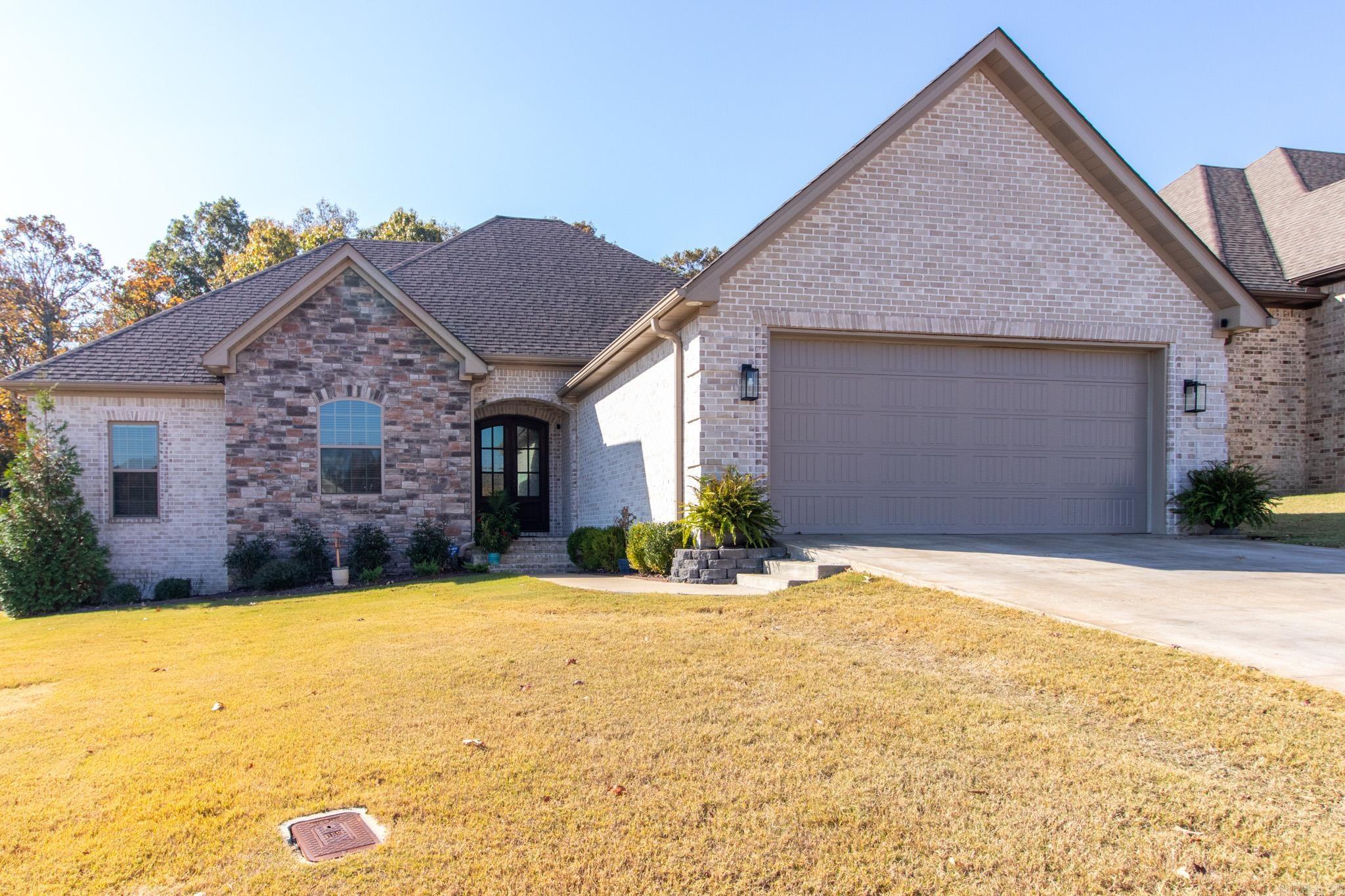 Three bedroom, two and a half bath home located in Valley View Manor.