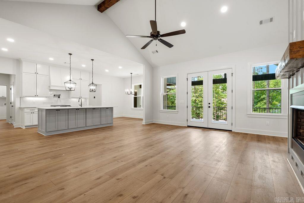 ALTA VISTA - Residential