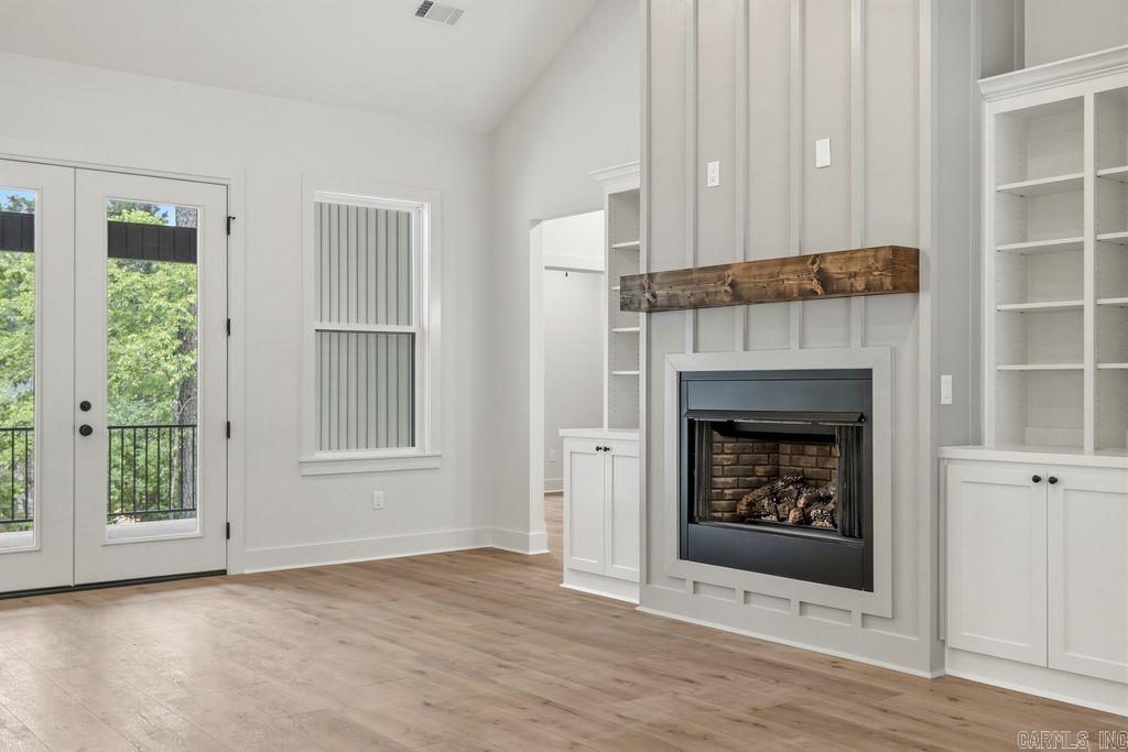 ALTA VISTA - Residential
