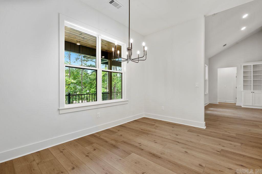 ALTA VISTA - Residential