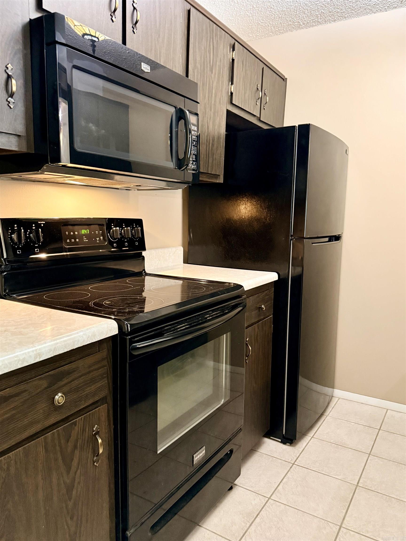Lakewood Hills Condo - Residential