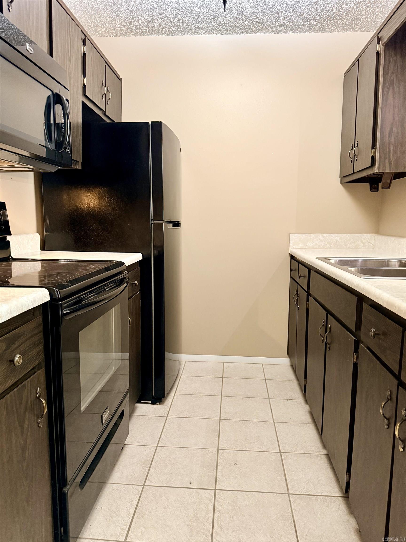 Lakewood Hills Condo - Residential