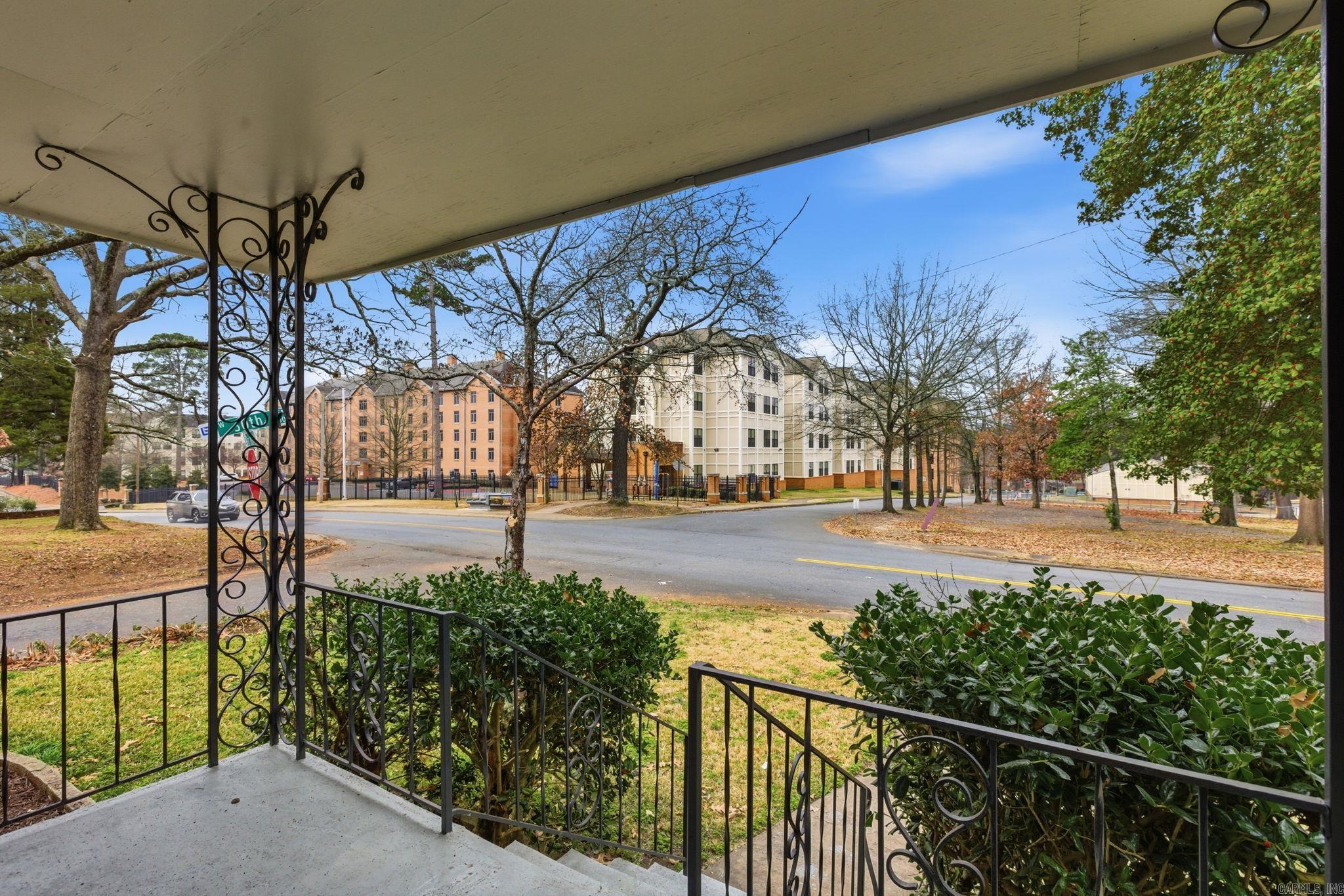 BRACKS - Residential