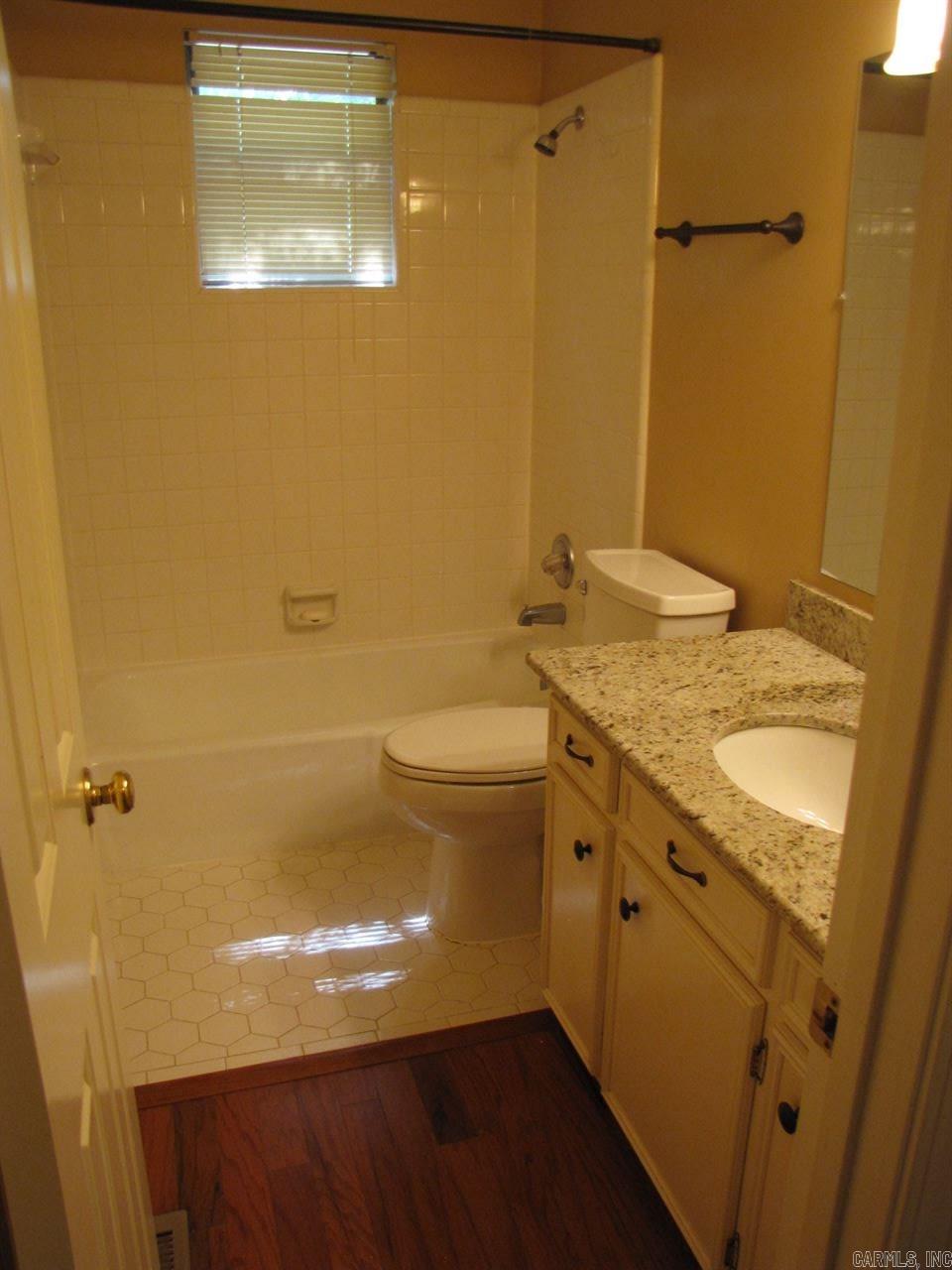 PARKWAY PLACE - Residential Lease