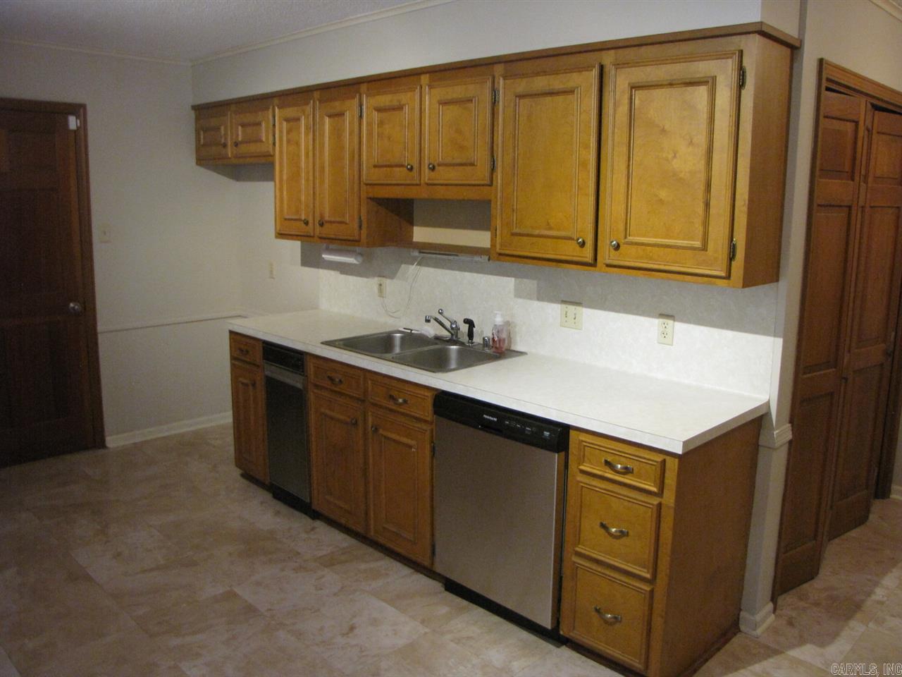 PARKWAY PLACE - Residential Lease