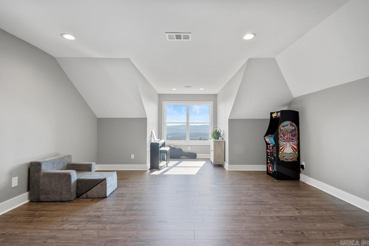LAKEVIEW WEST - Residential