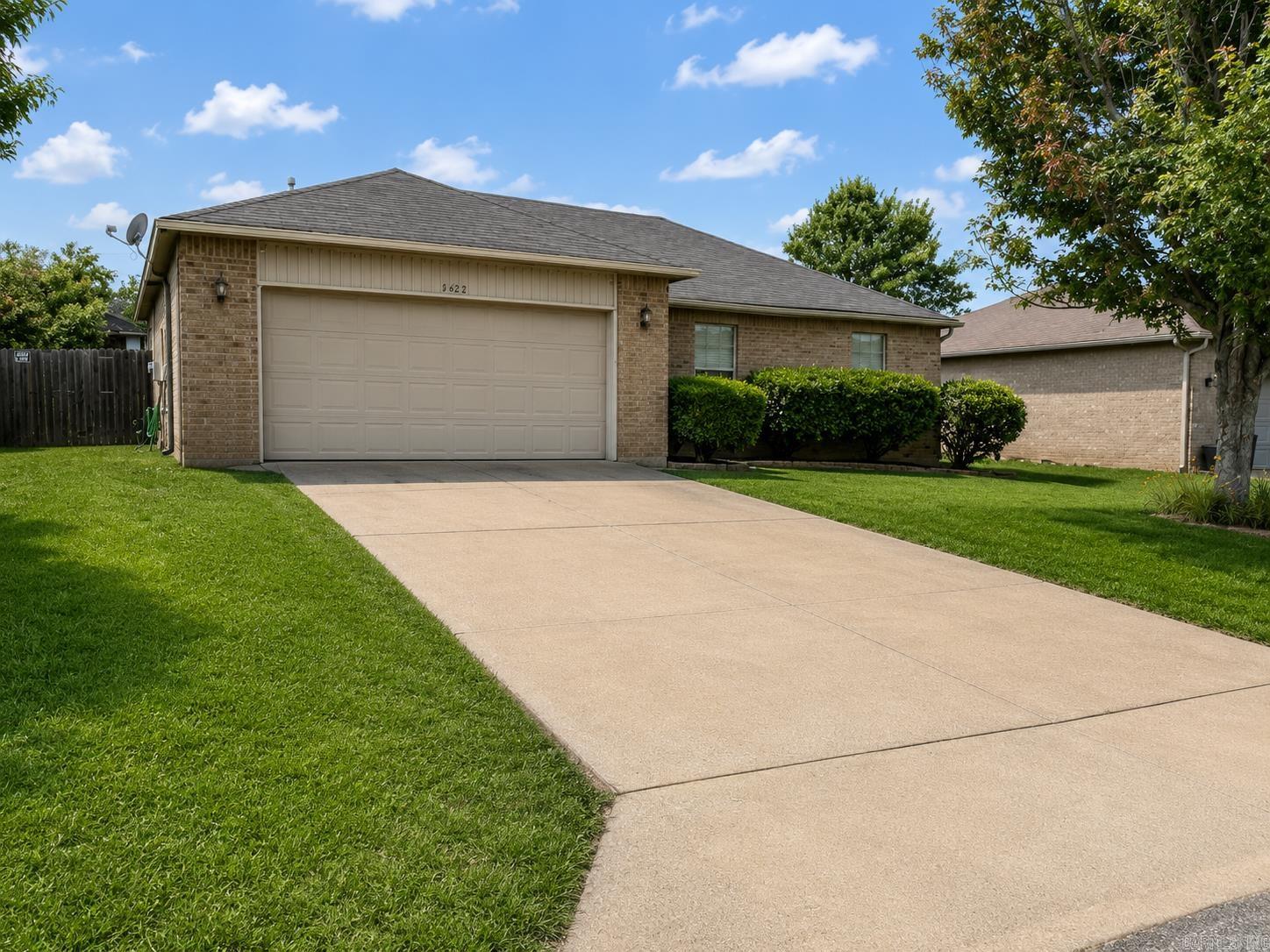SUMMERBROOKE - Residential