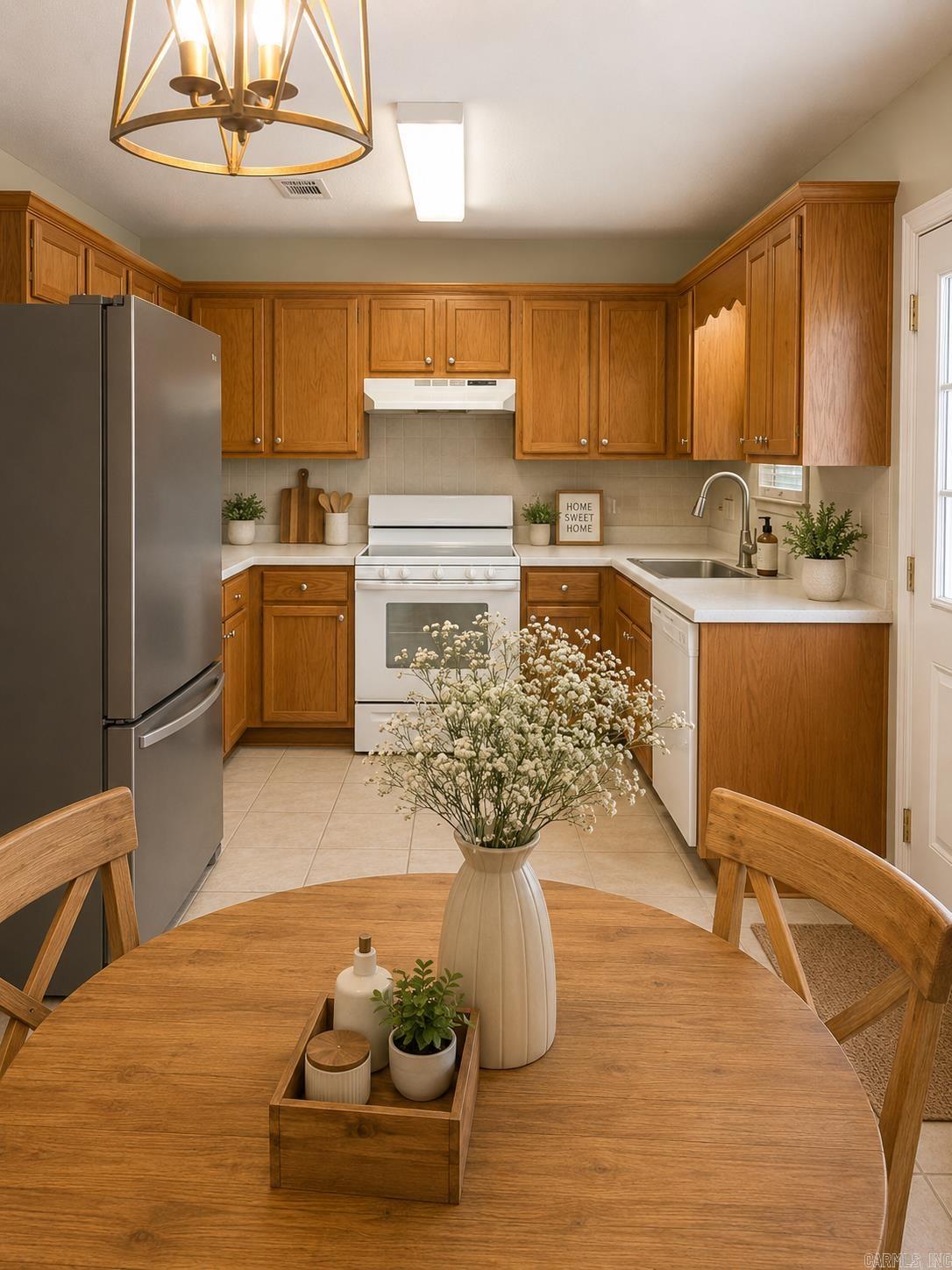 SUMMERBROOKE - Residential