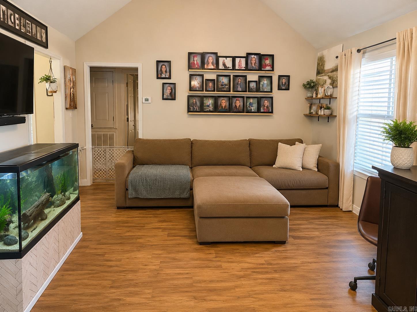 SUMMERBROOKE - Residential