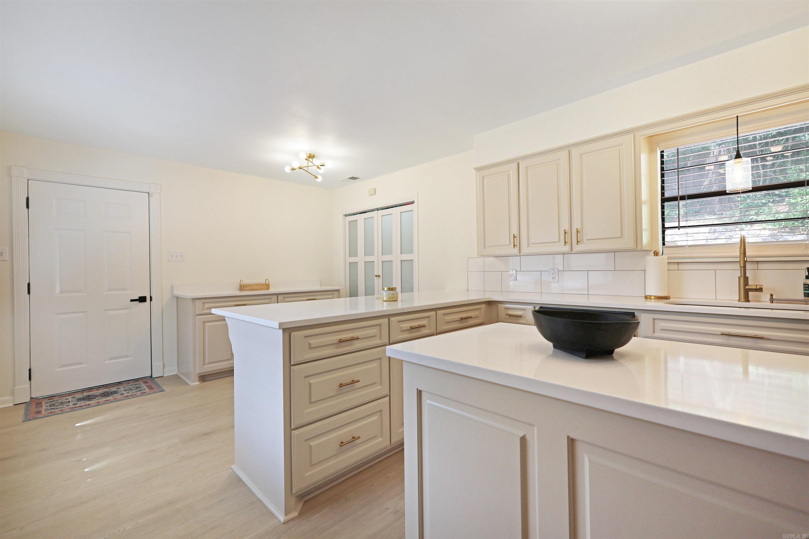 RIDGEWOOD - Residential