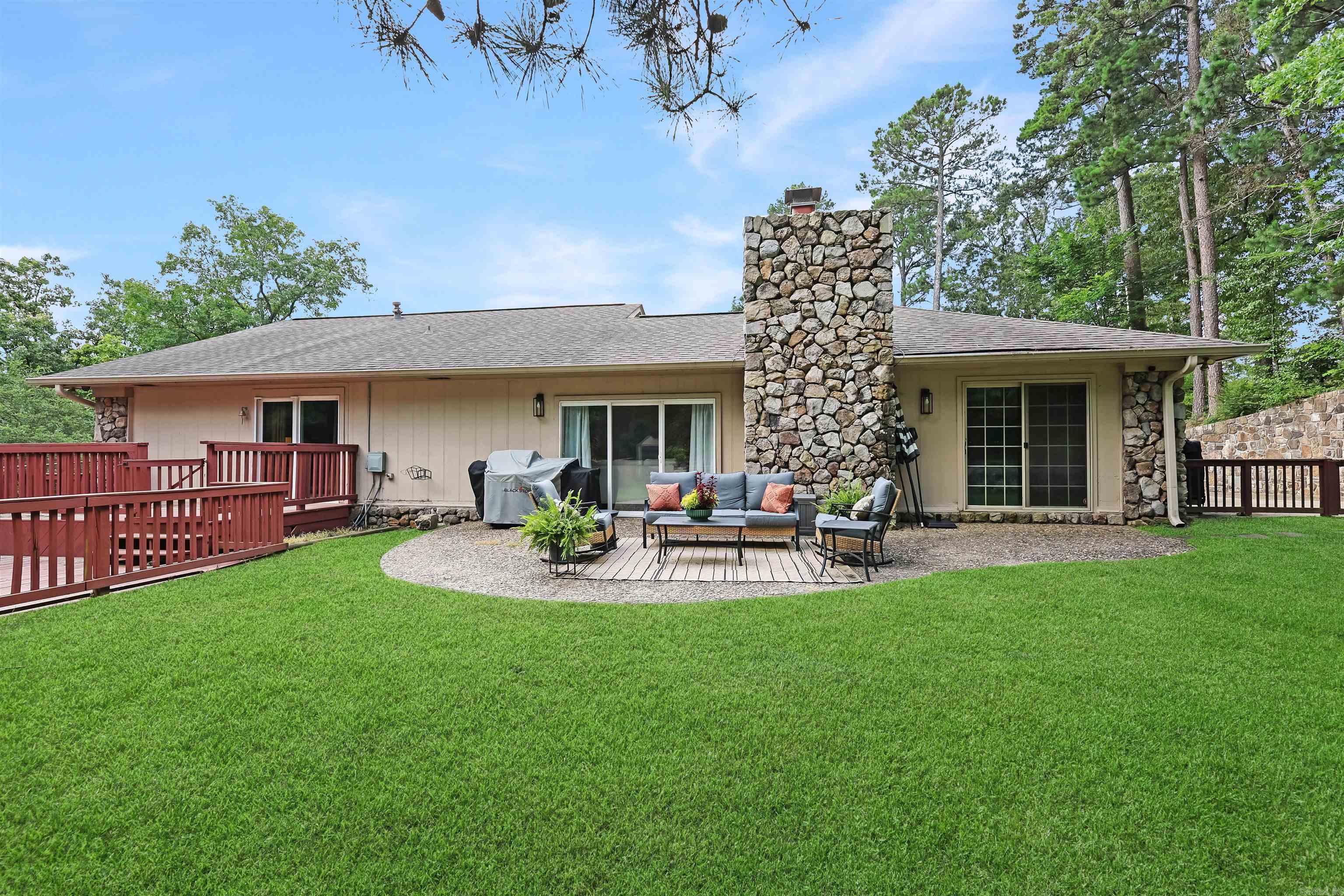 RIDGEWOOD - Residential
