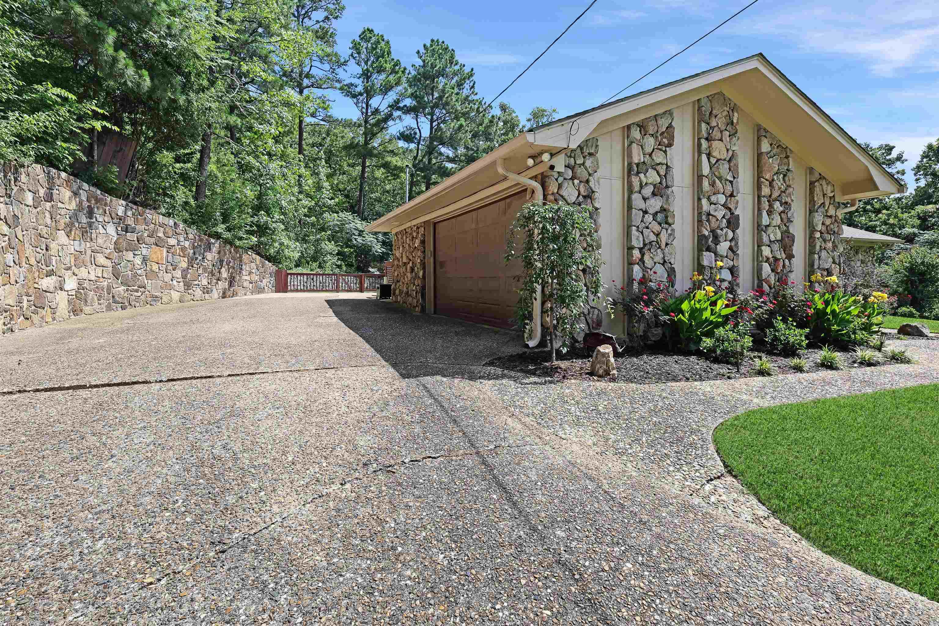 RIDGEWOOD - Residential
