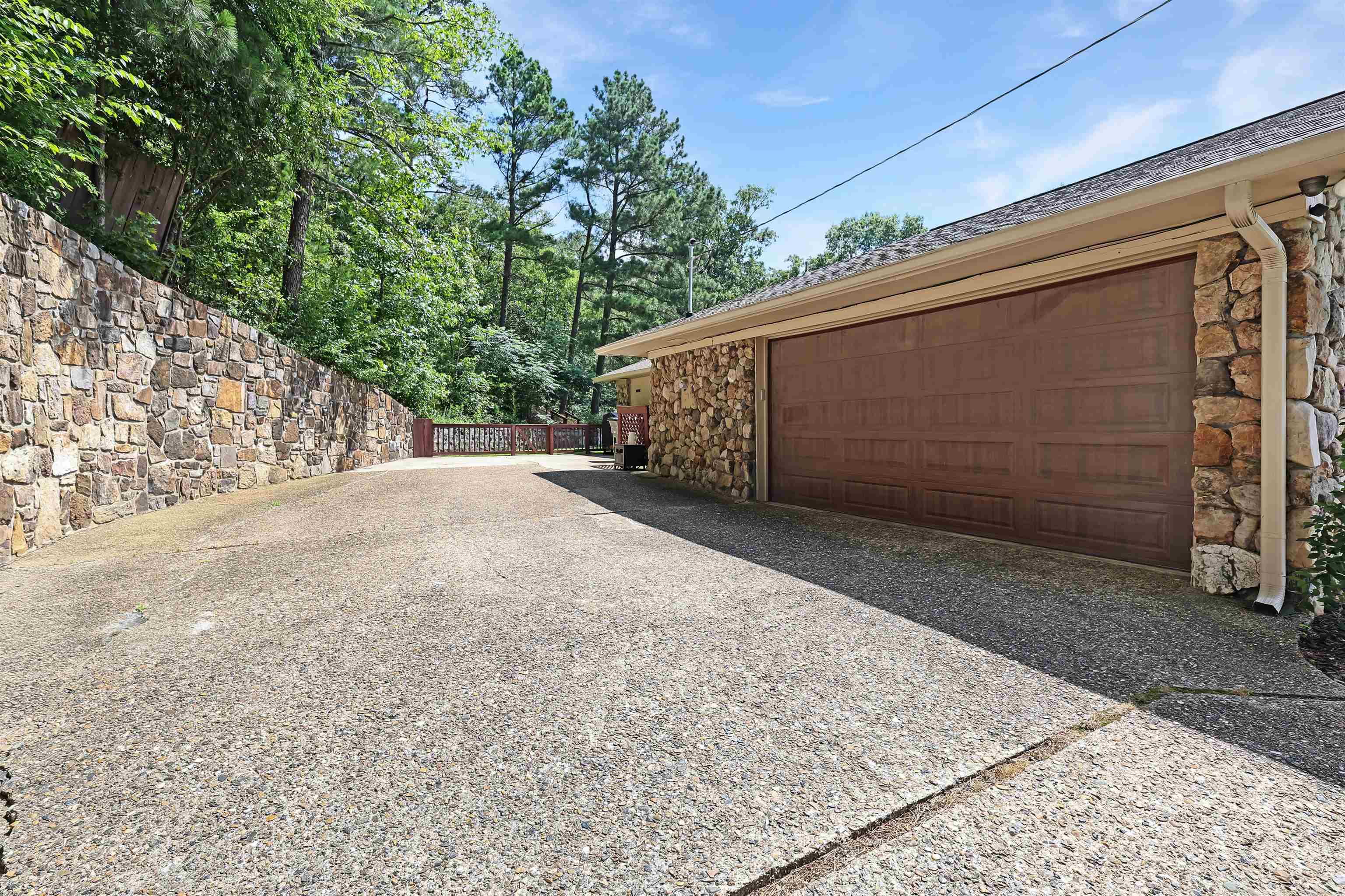 RIDGEWOOD - Residential