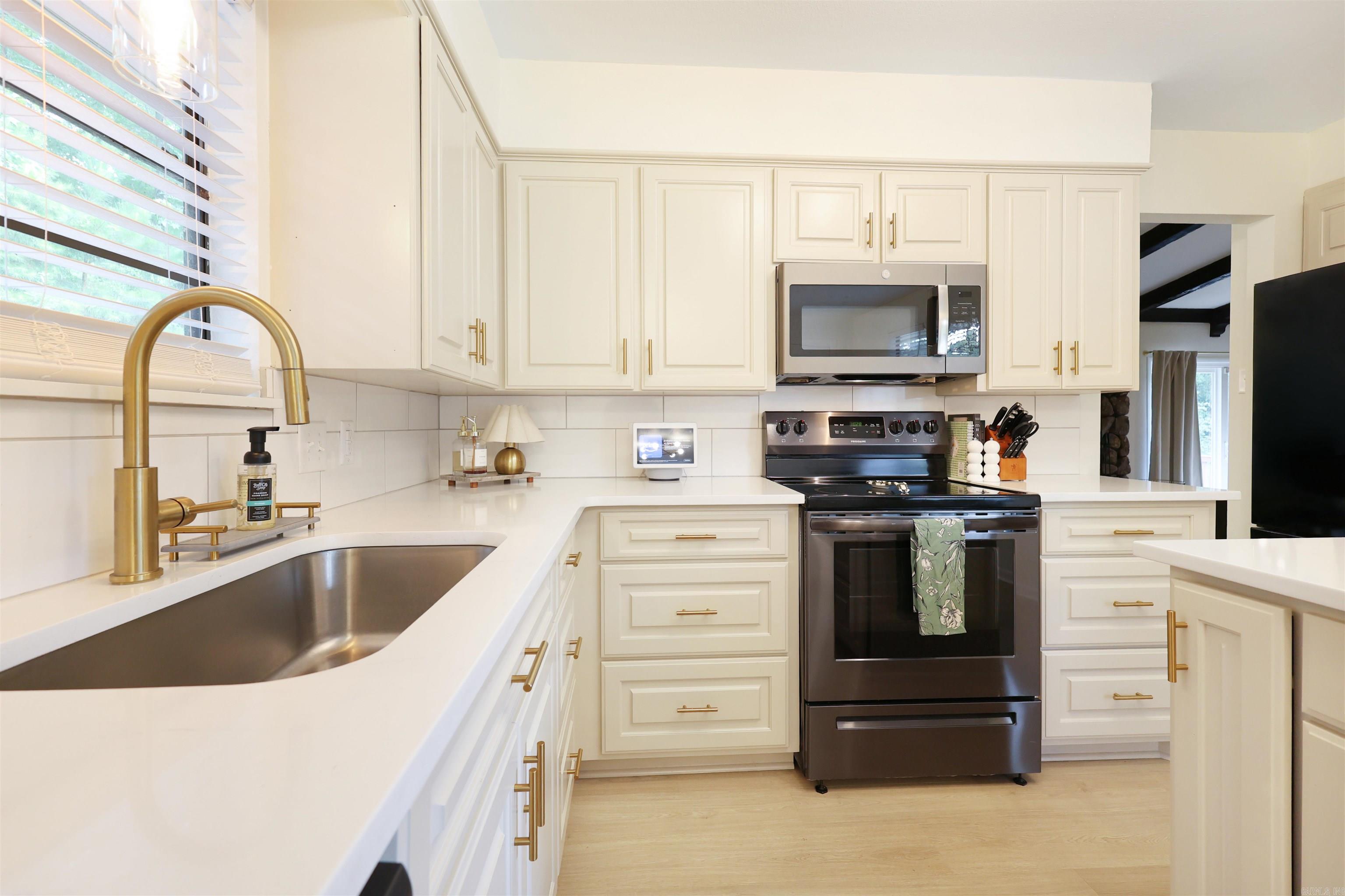RIDGEWOOD - Residential