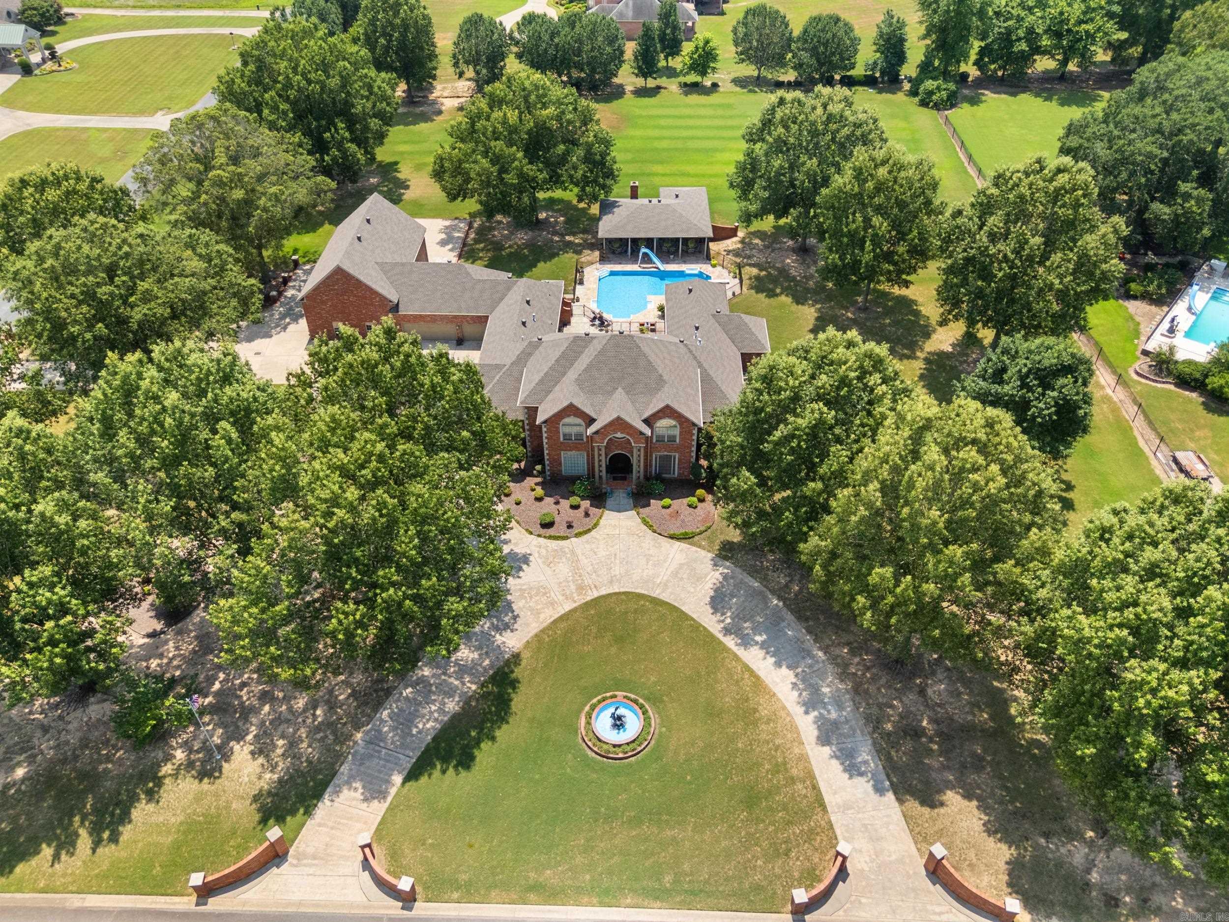 WESTIN ESTATES - Residential