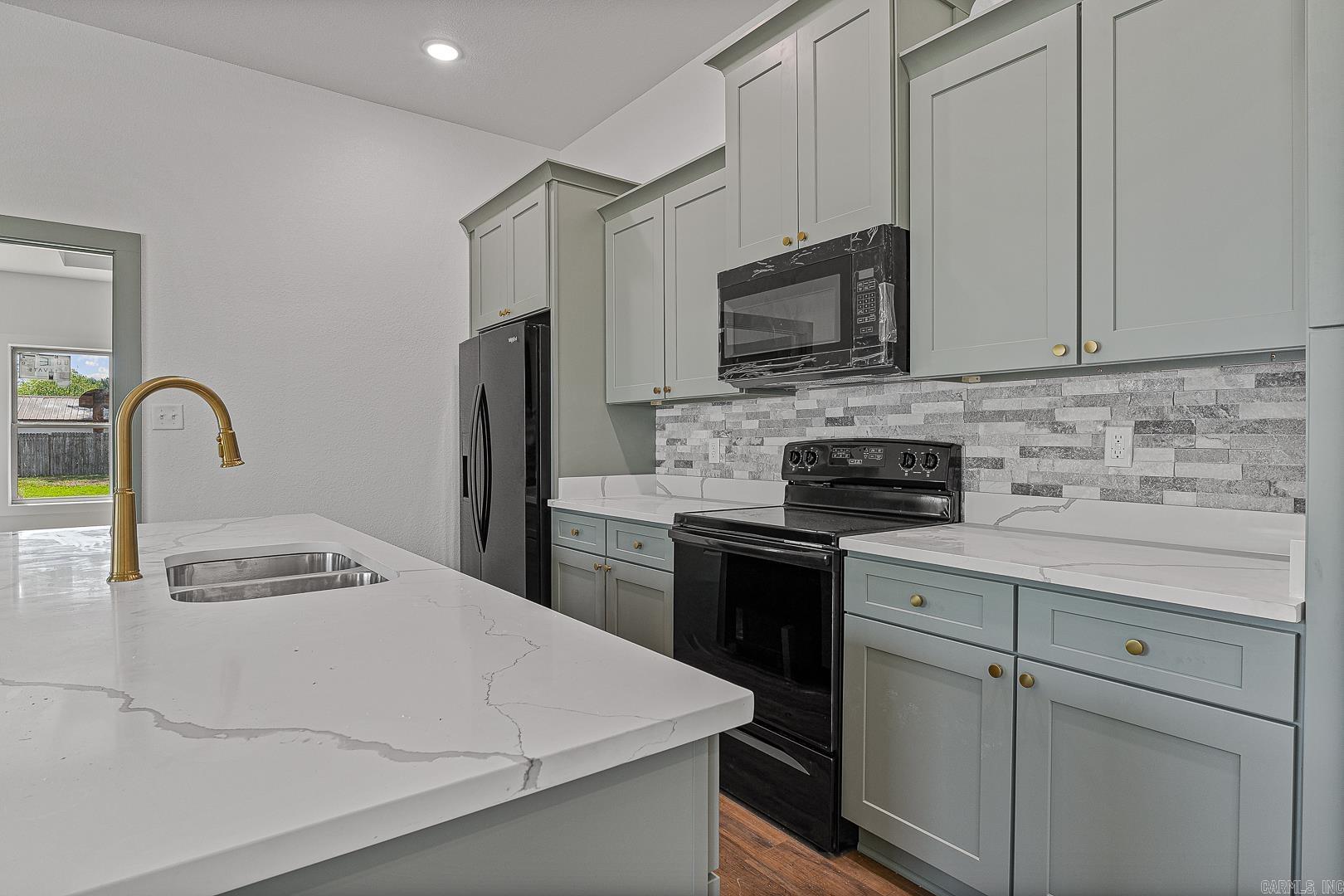 Hogan & Gann - Residential