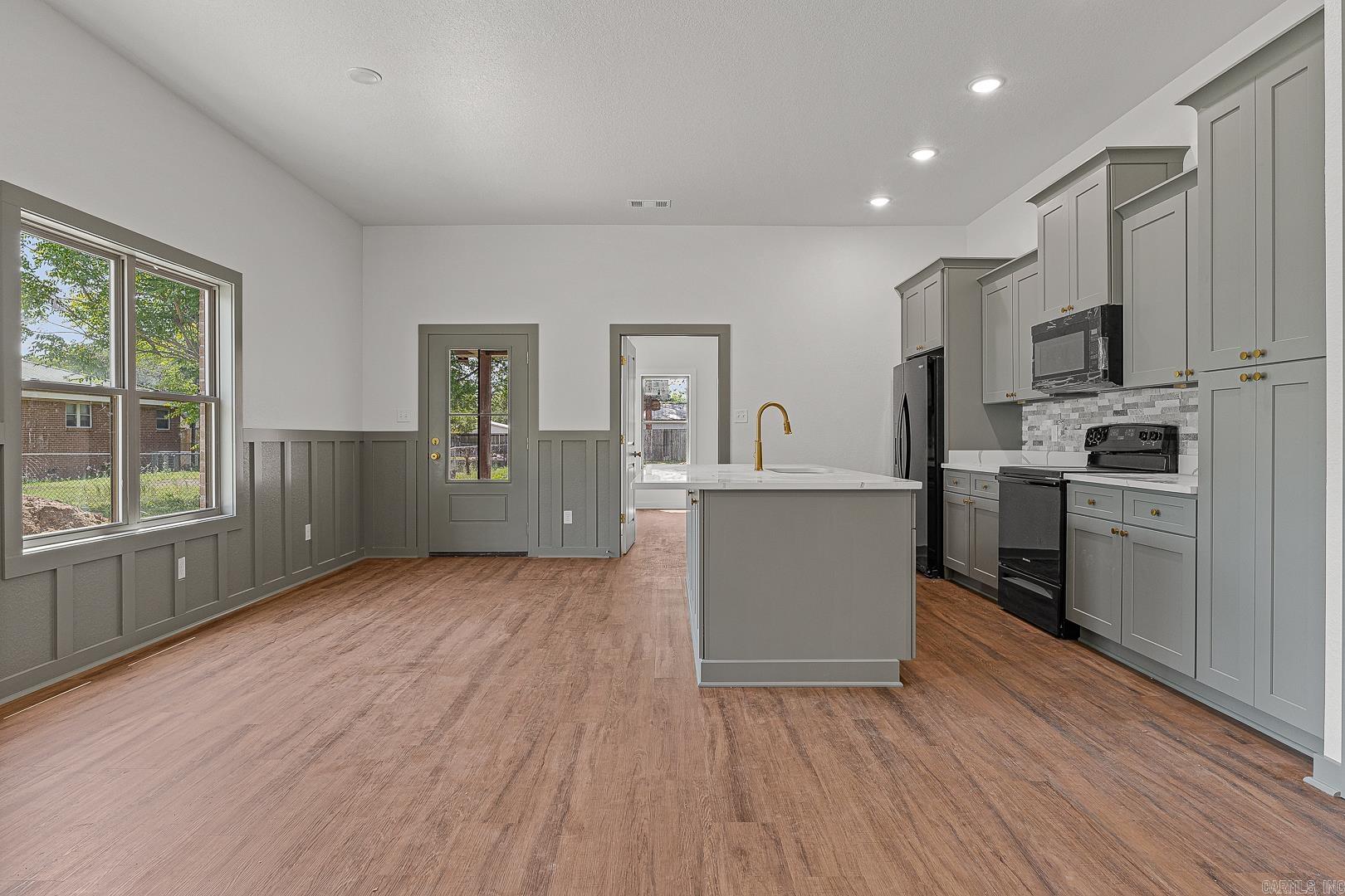 Hogan & Gann - Residential