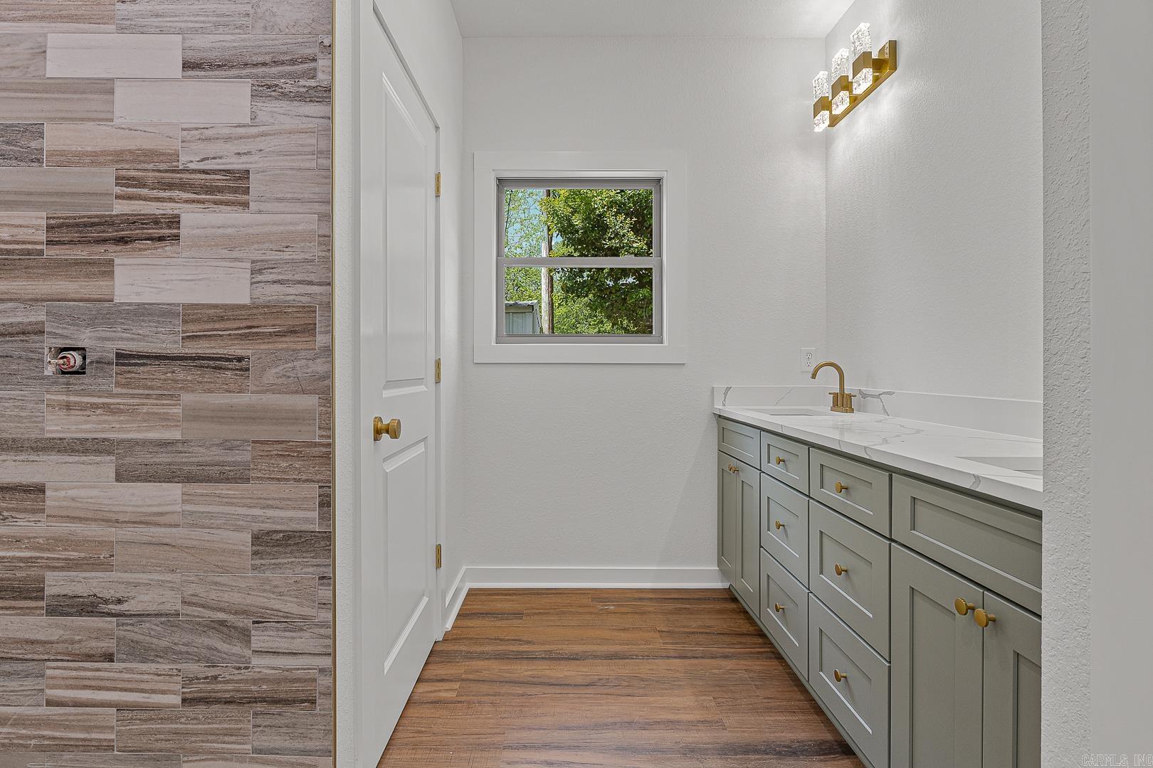 Hogan & Gann - Residential