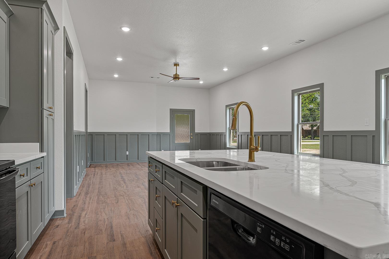 Hogan & Gann - Residential