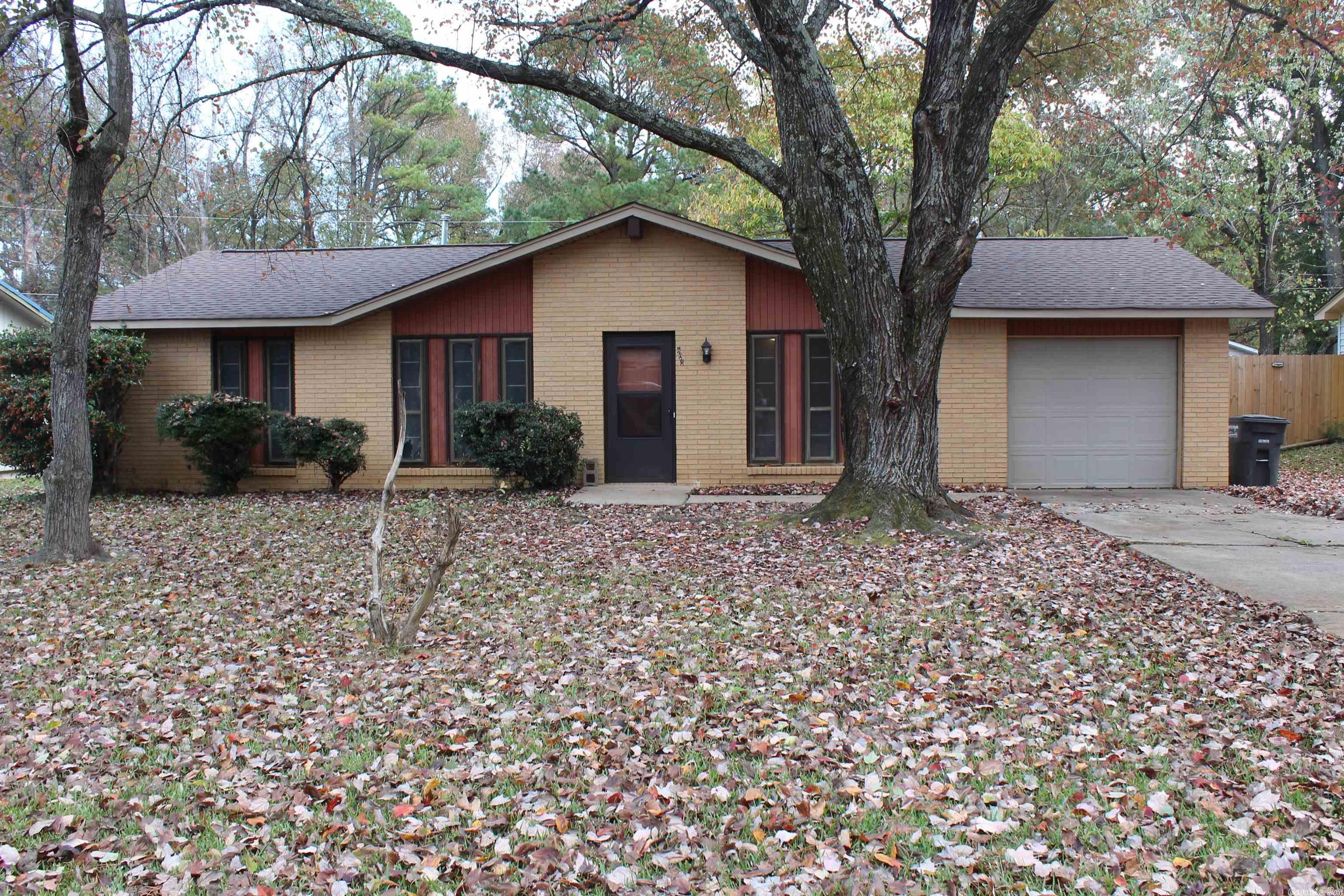 Don't miss out on this updated 3 bedroom 1 1/2 bath charmer in Jacksonville.  New siding & windows along the sides and rear of home in 2017.  New HVAC 2020.  New roof in 2021.  Interior paint, flooring and bathroom upgrades in 2022.  Call today to schedule your showing!  **Please note seller is spouse of Listing Agent.** Agents please see Agent Remarks
