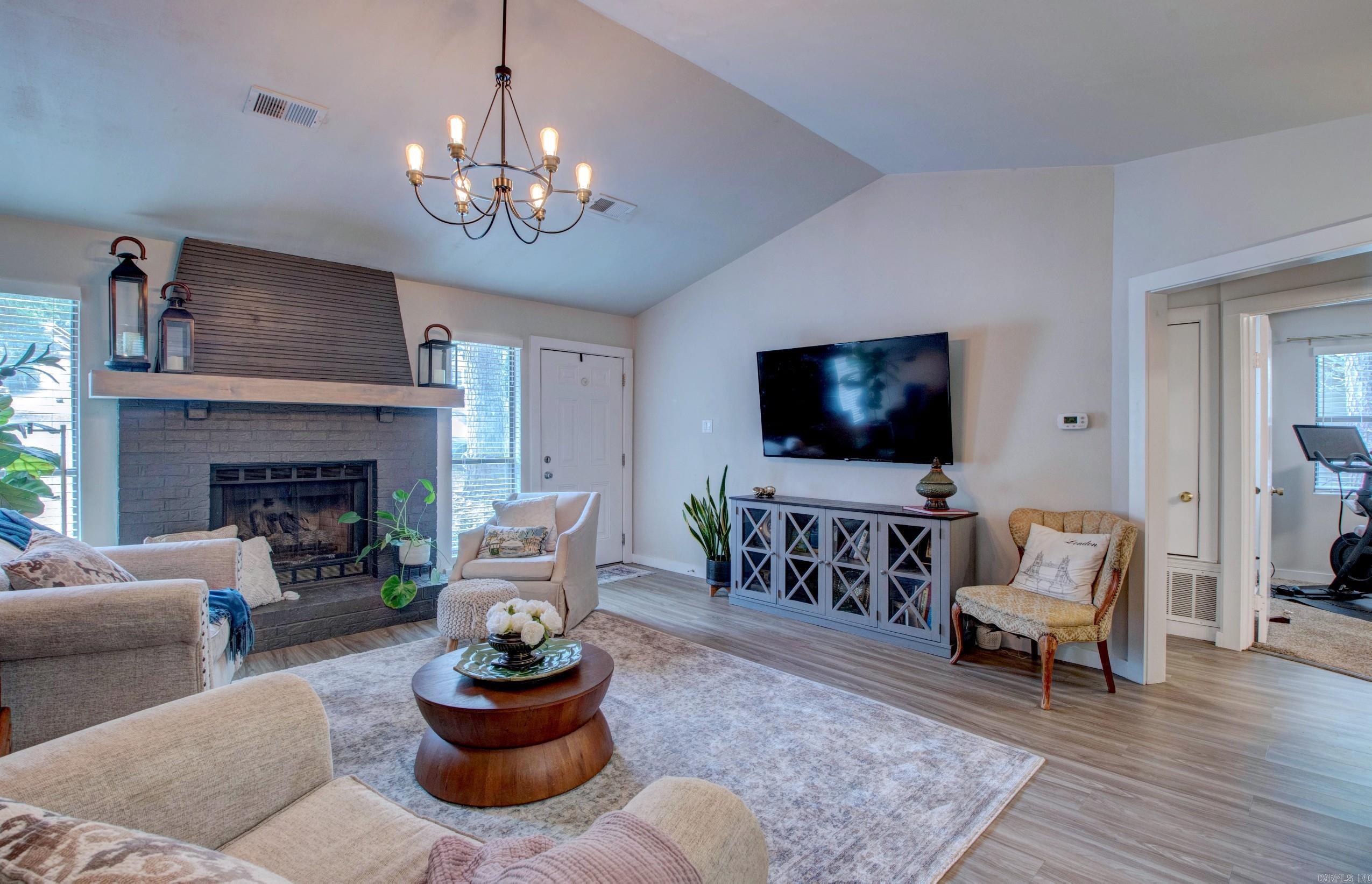 ROLLING OAKS - Residential