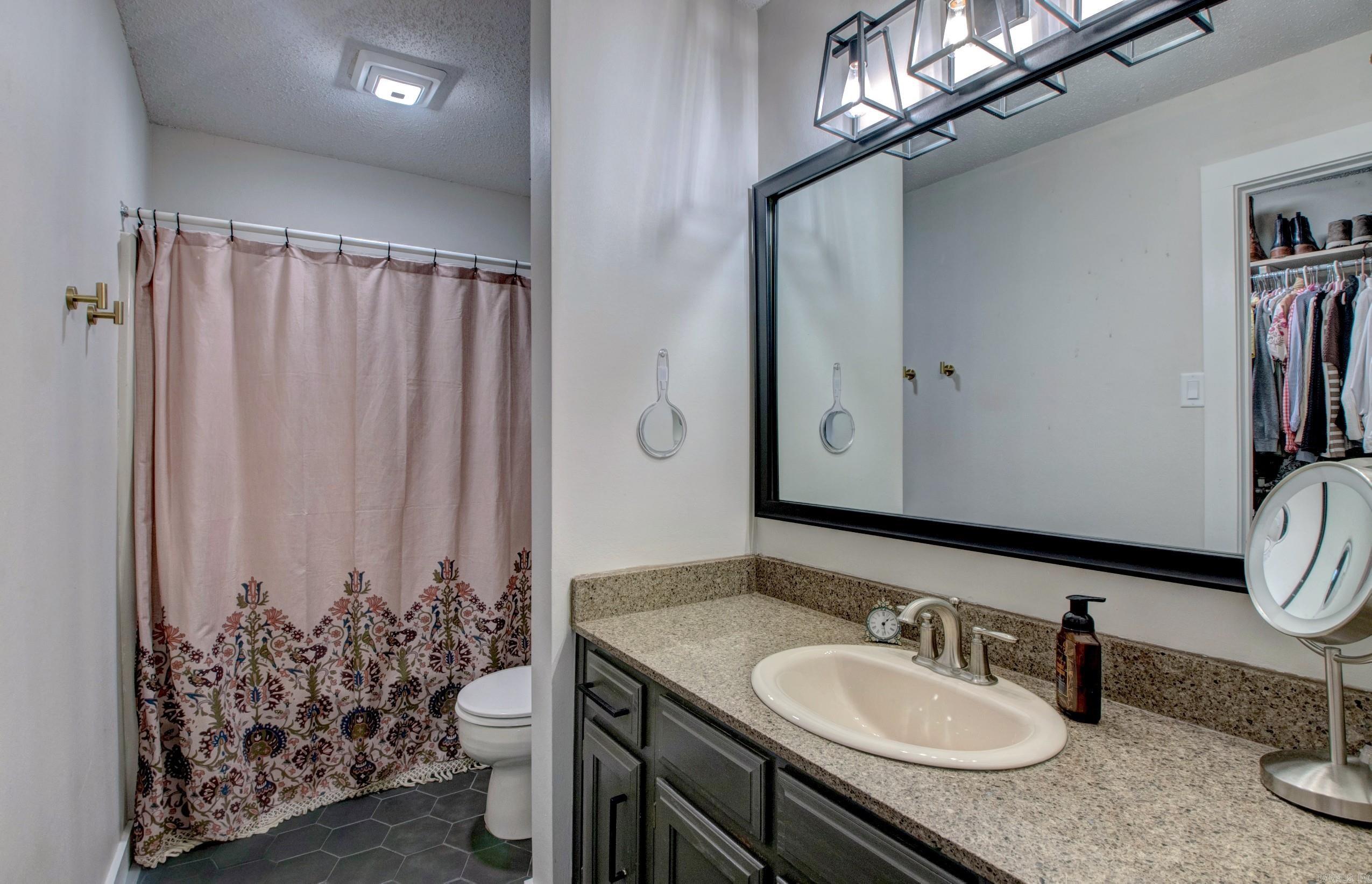 ROLLING OAKS - Residential