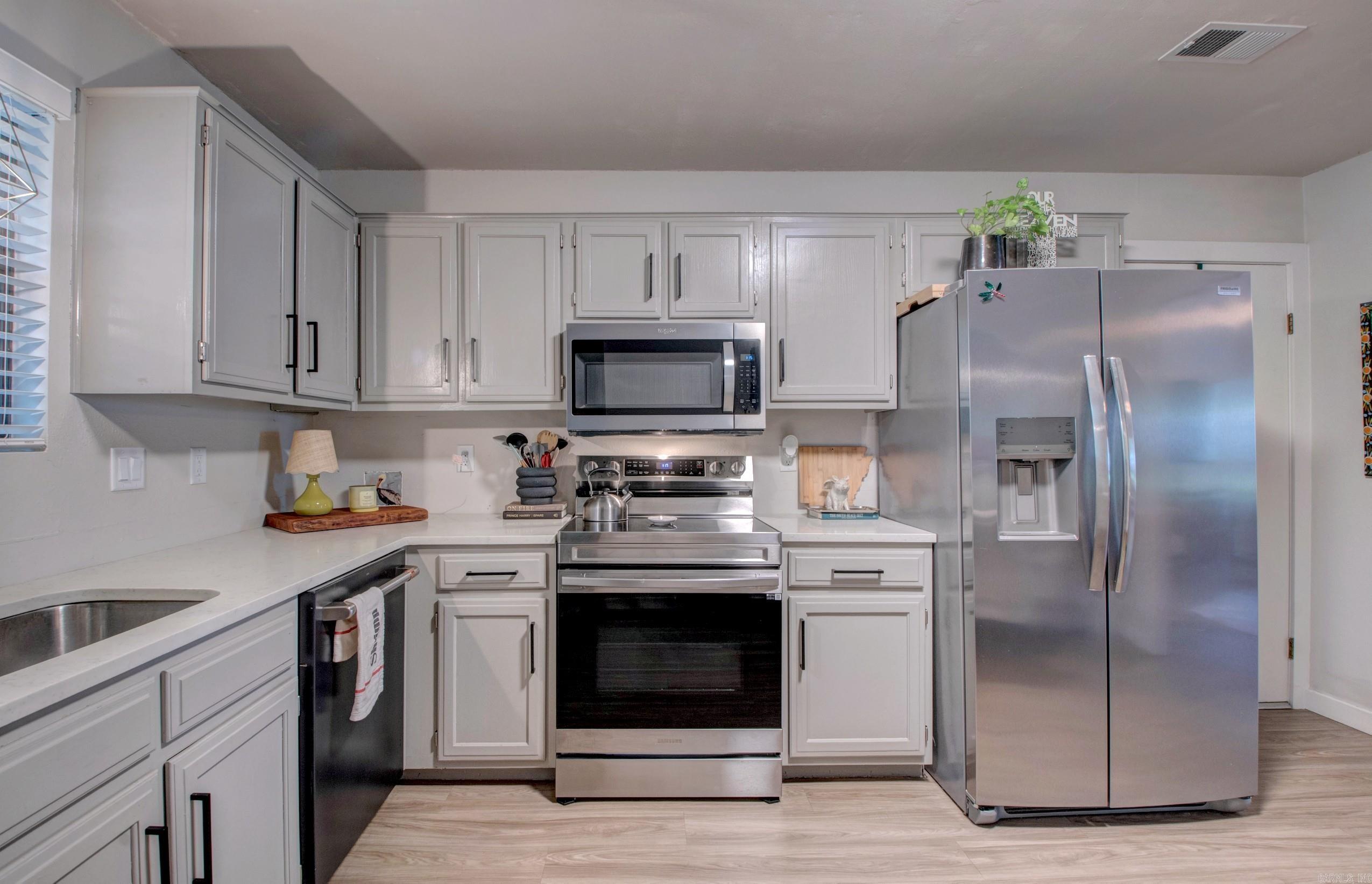 ROLLING OAKS - Residential