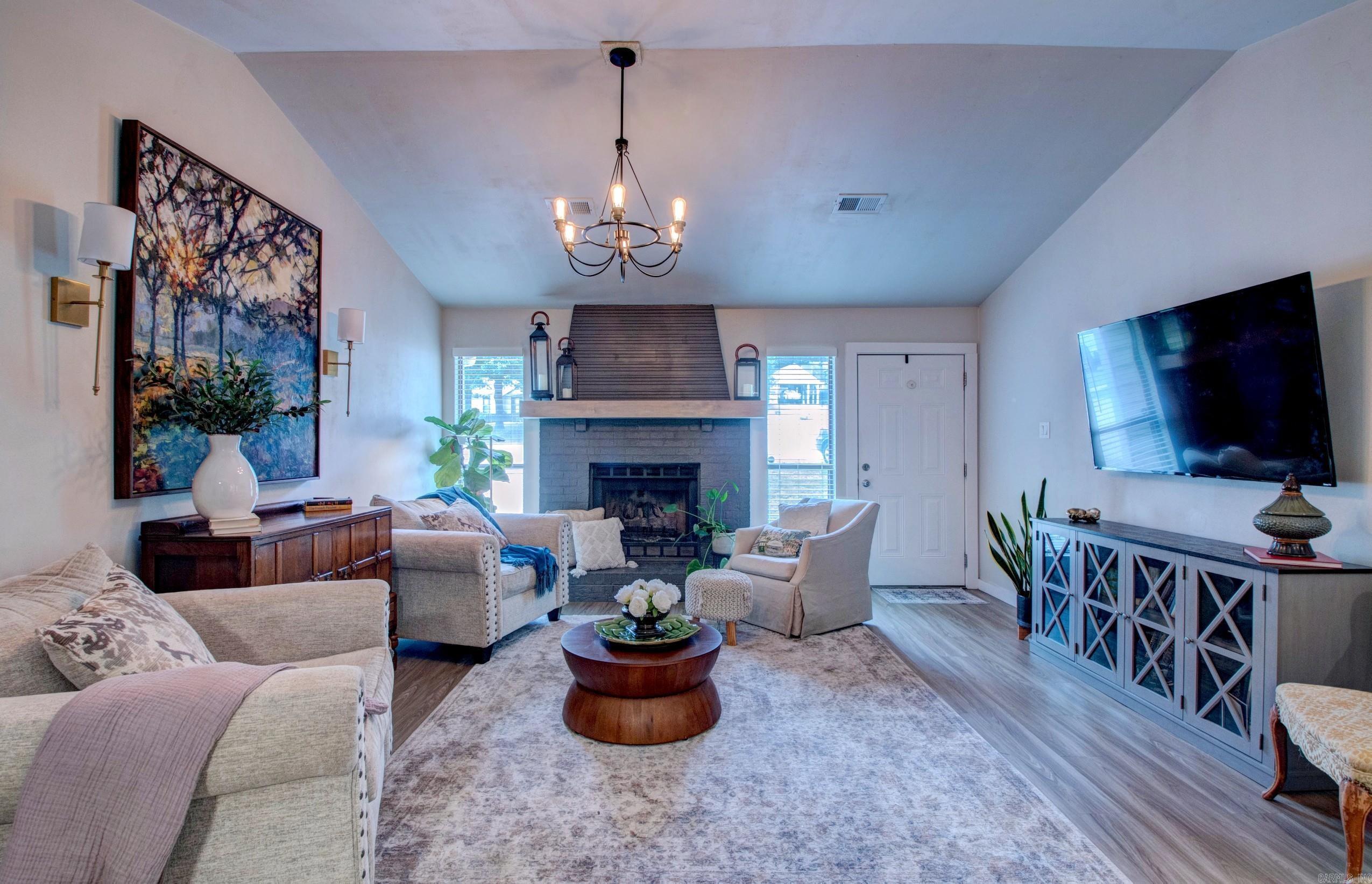ROLLING OAKS - Residential