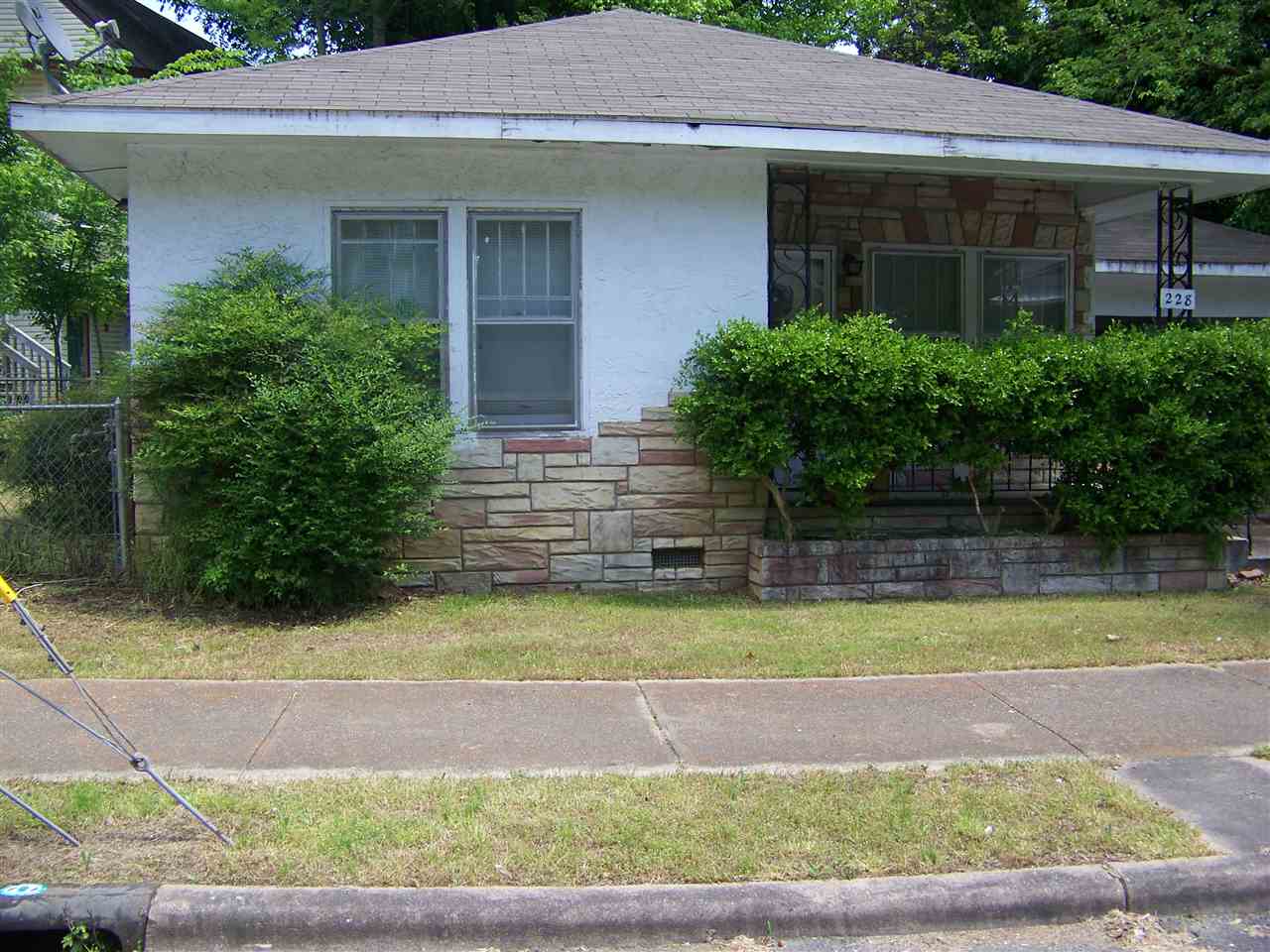 Cute 2 bedroom, 2 bath house with a one bedroom apartment behind it for income potential.