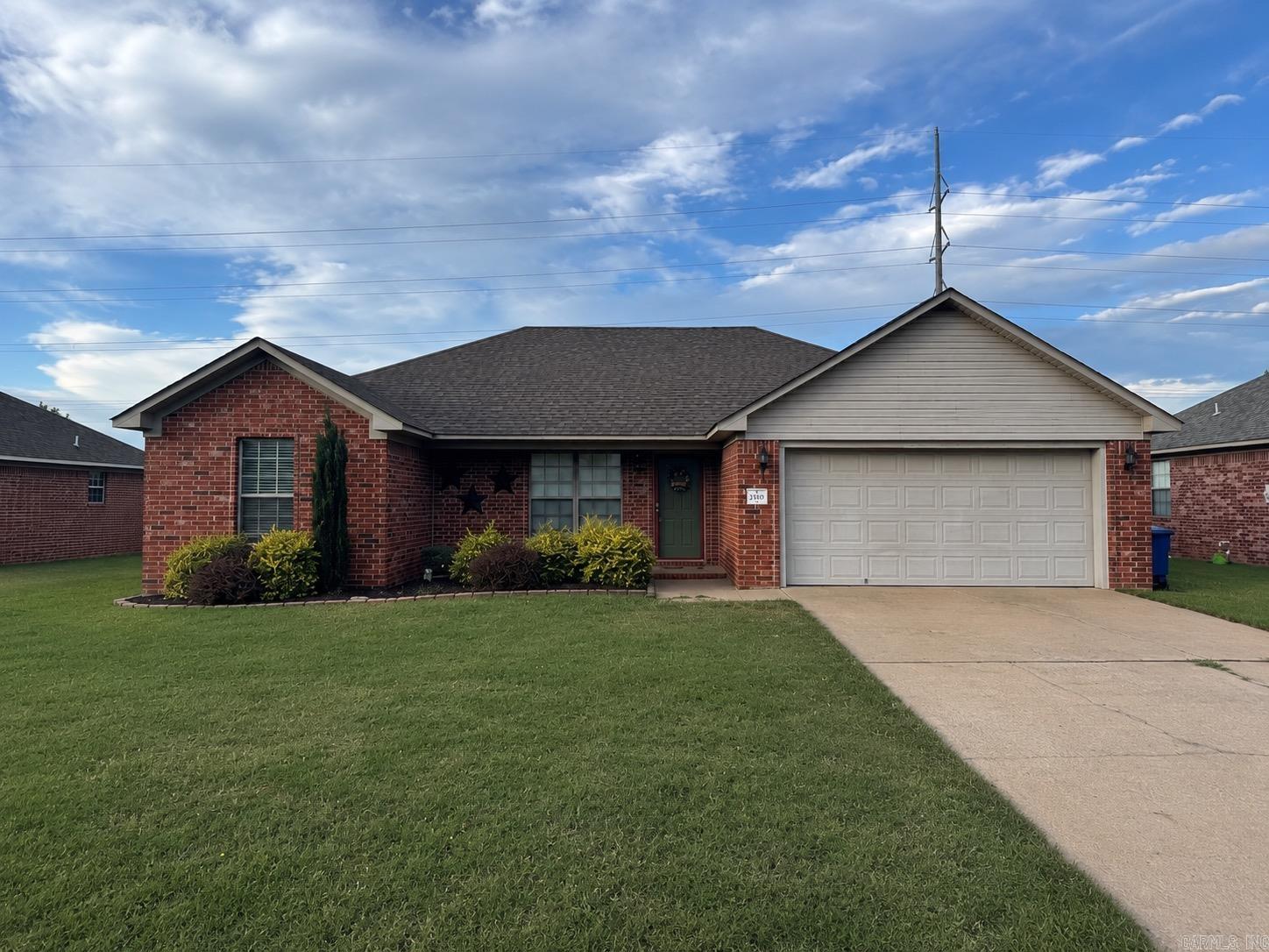Cute 3 bedroom, 2 bath home close to UCA and all other area attractions.  Property located adjacent to the neighborhood walking/hiking trail.  Home is close to all services in Conway.  Must see inside to fully appreciate the value.