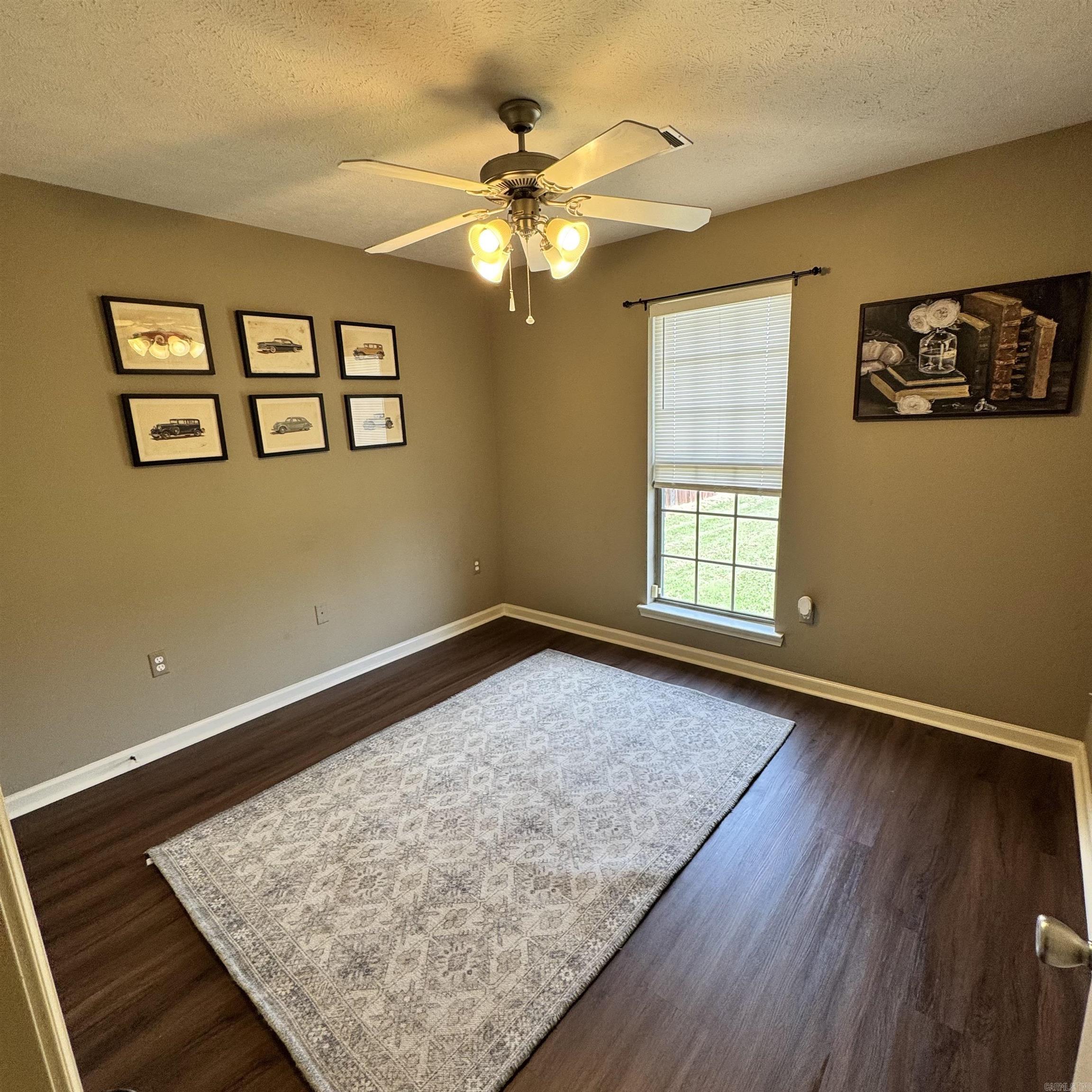 SPRING VALLEY - Residential