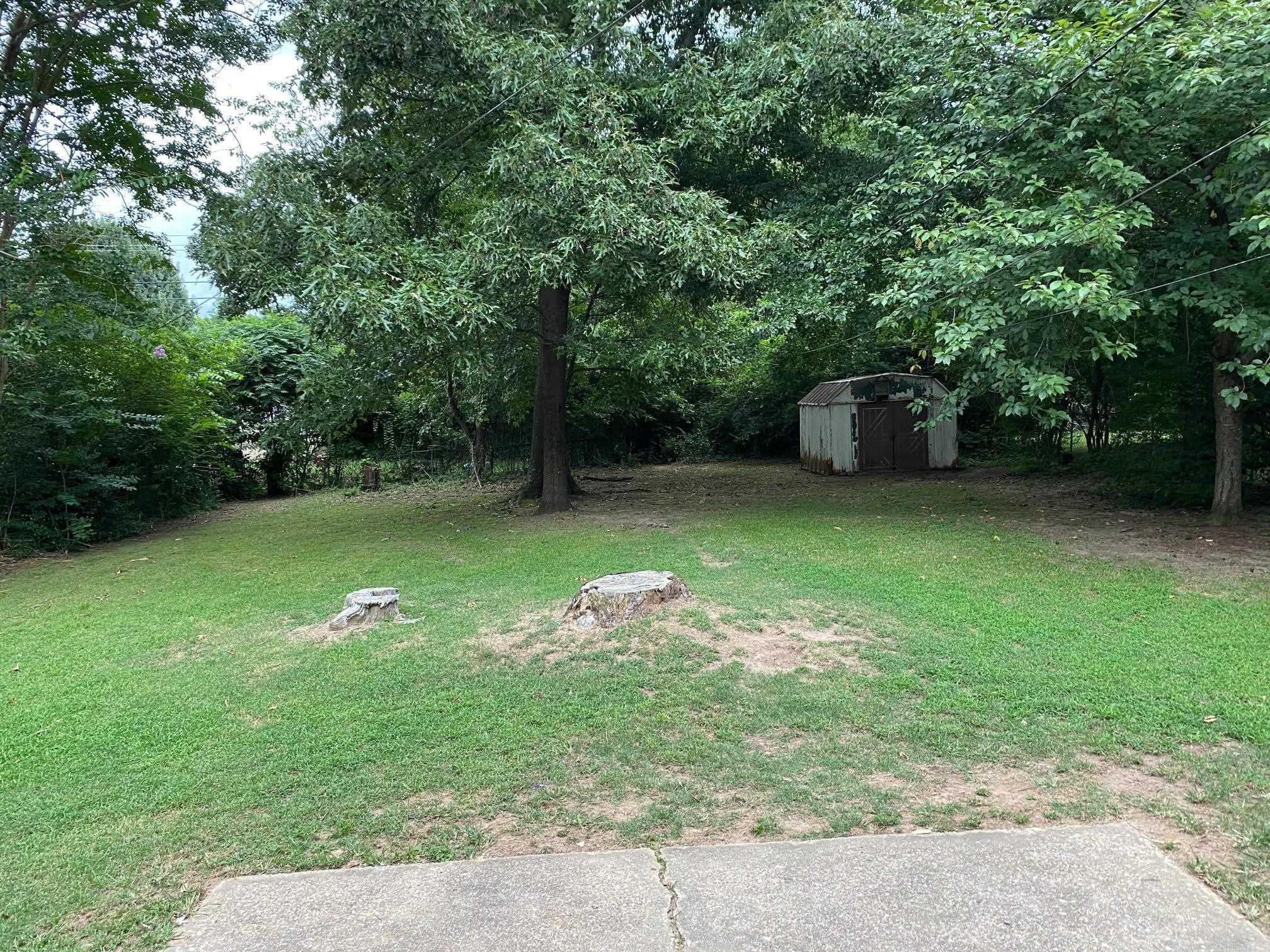 TWIN LAKES - Residential