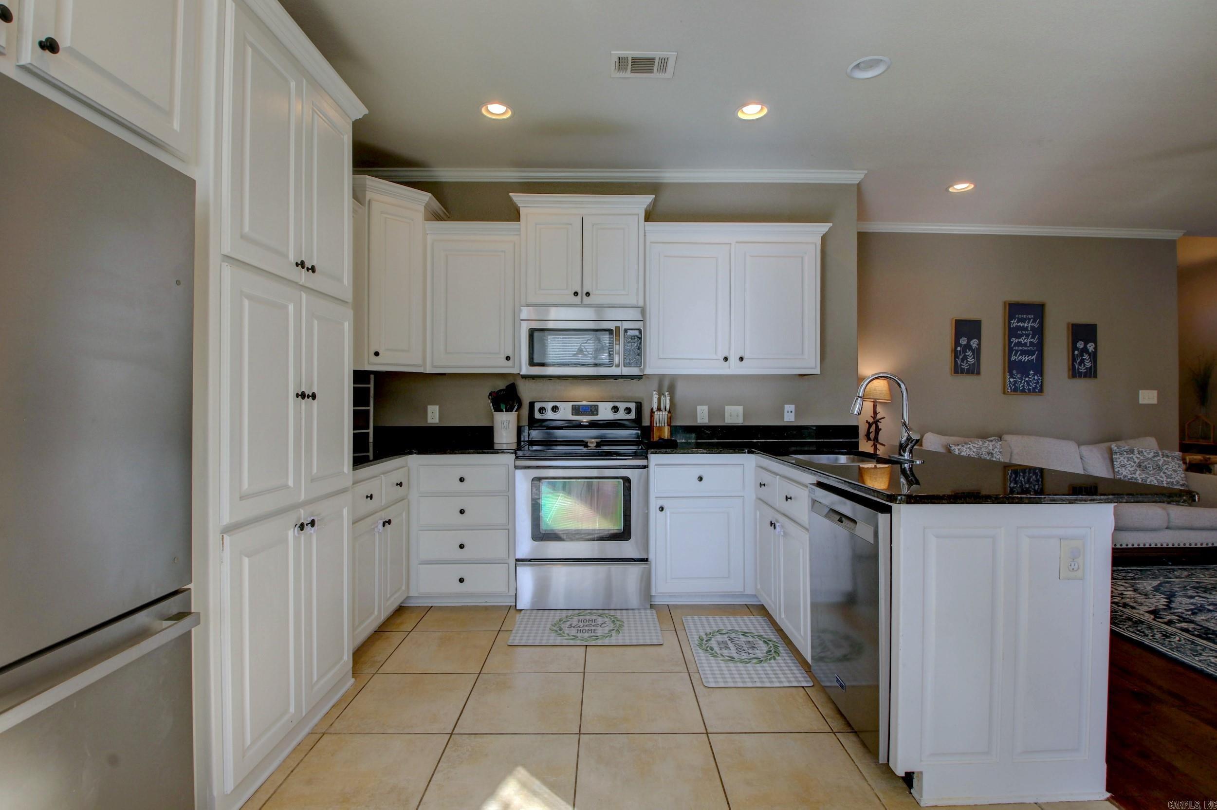 BASE MEADOWS ADDN - Residential