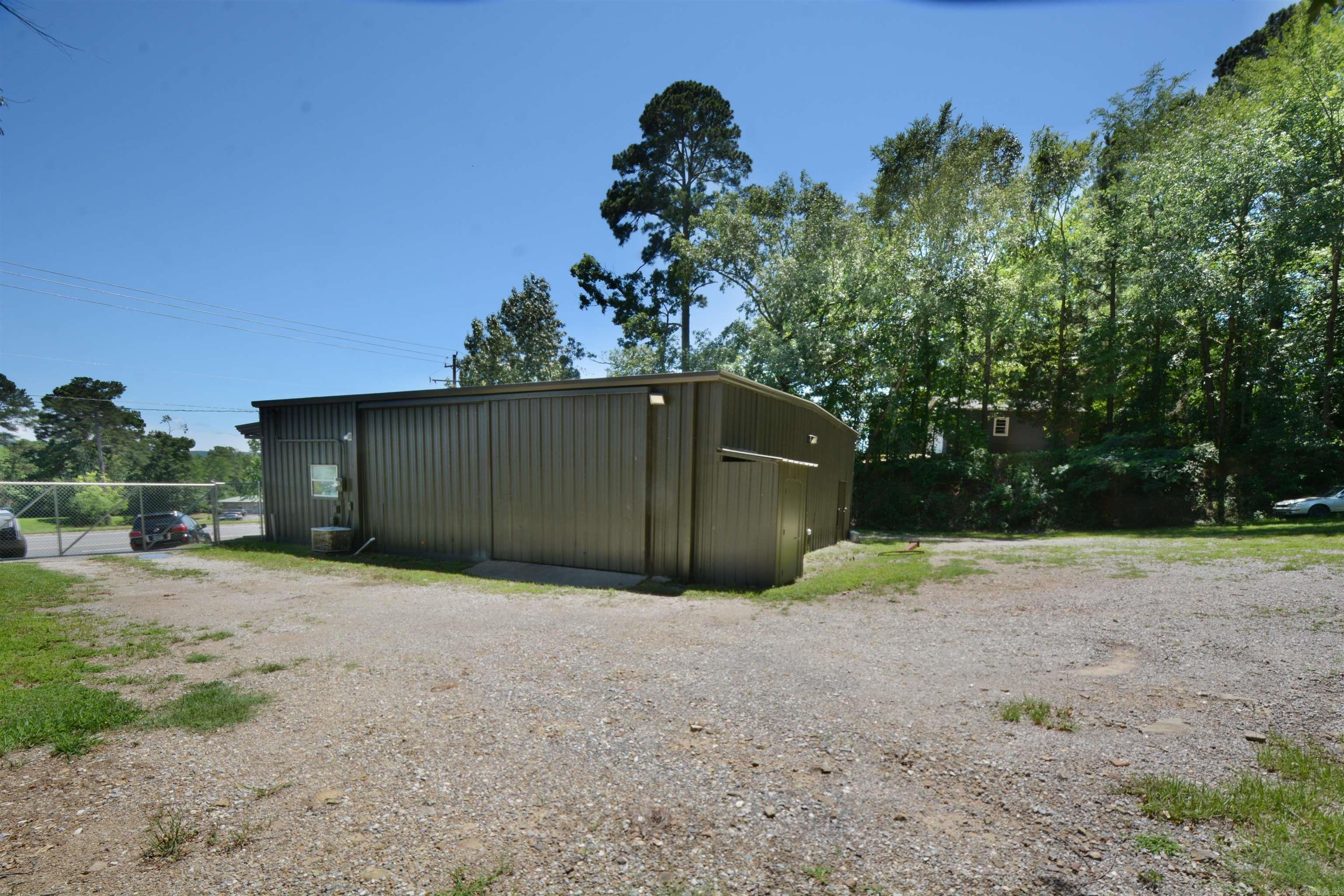 Hamilton Oaks - Commercial Sale