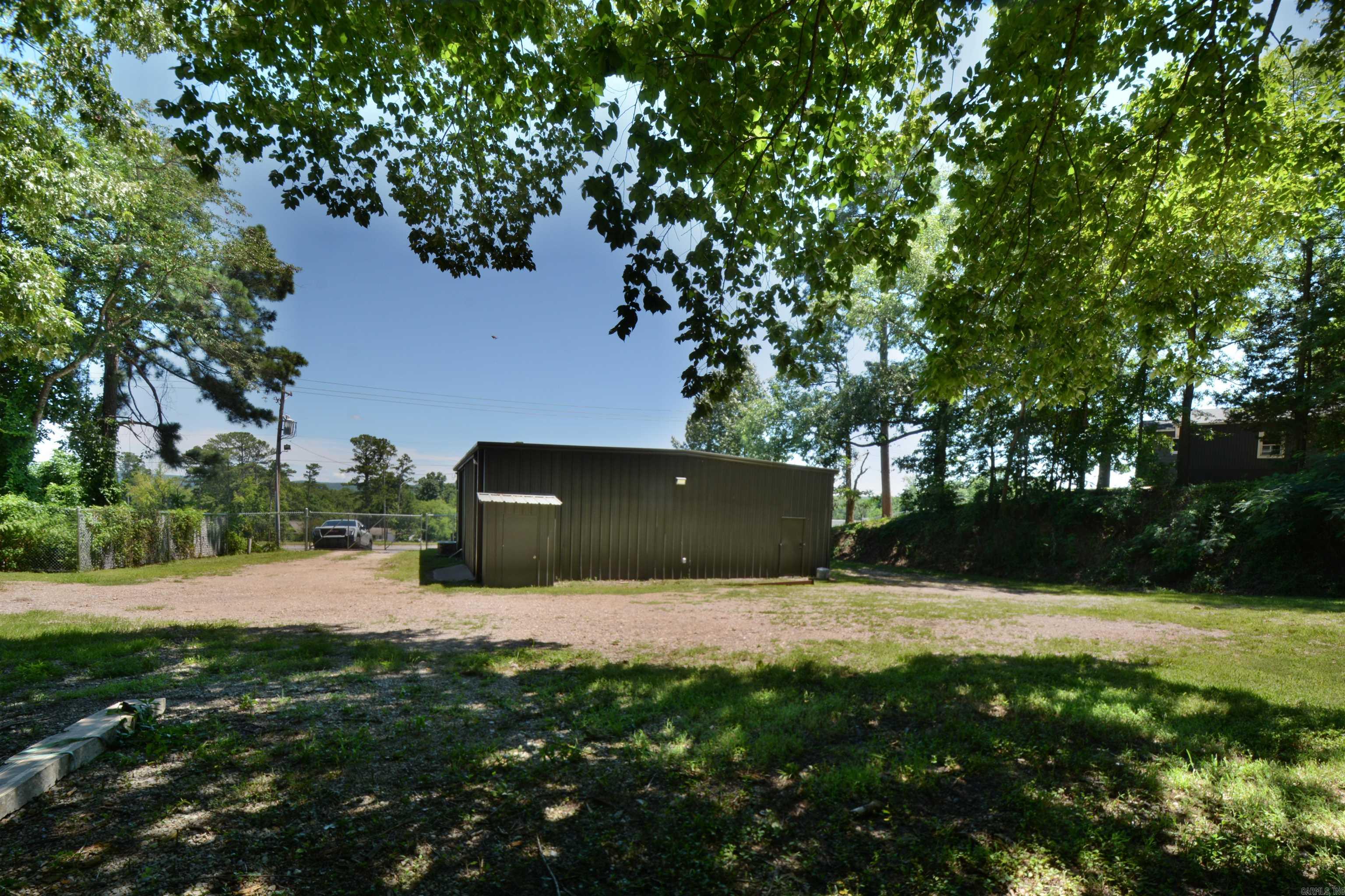 Hamilton Oaks - Commercial Sale