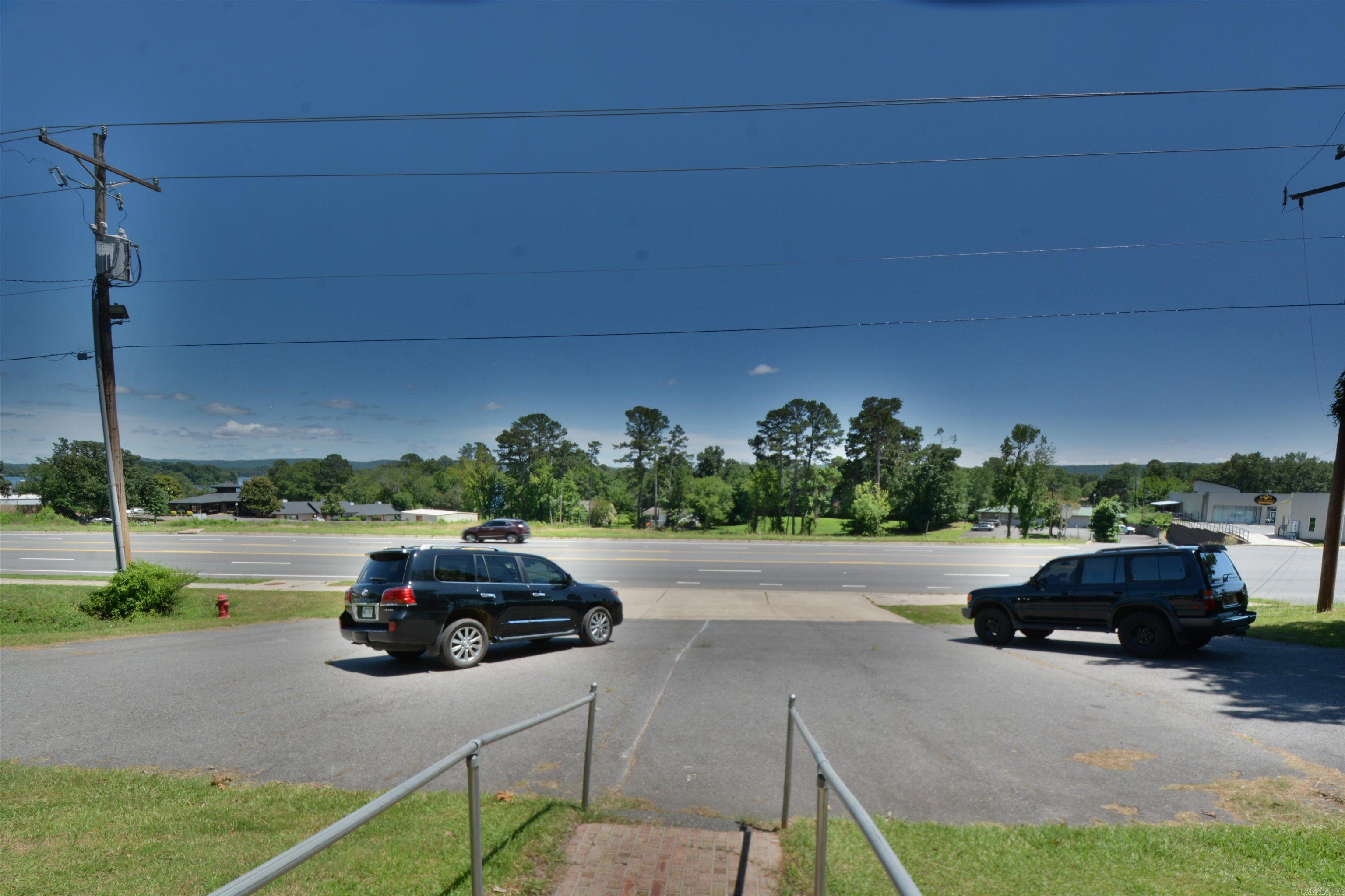 Hamilton Oaks - Commercial Sale