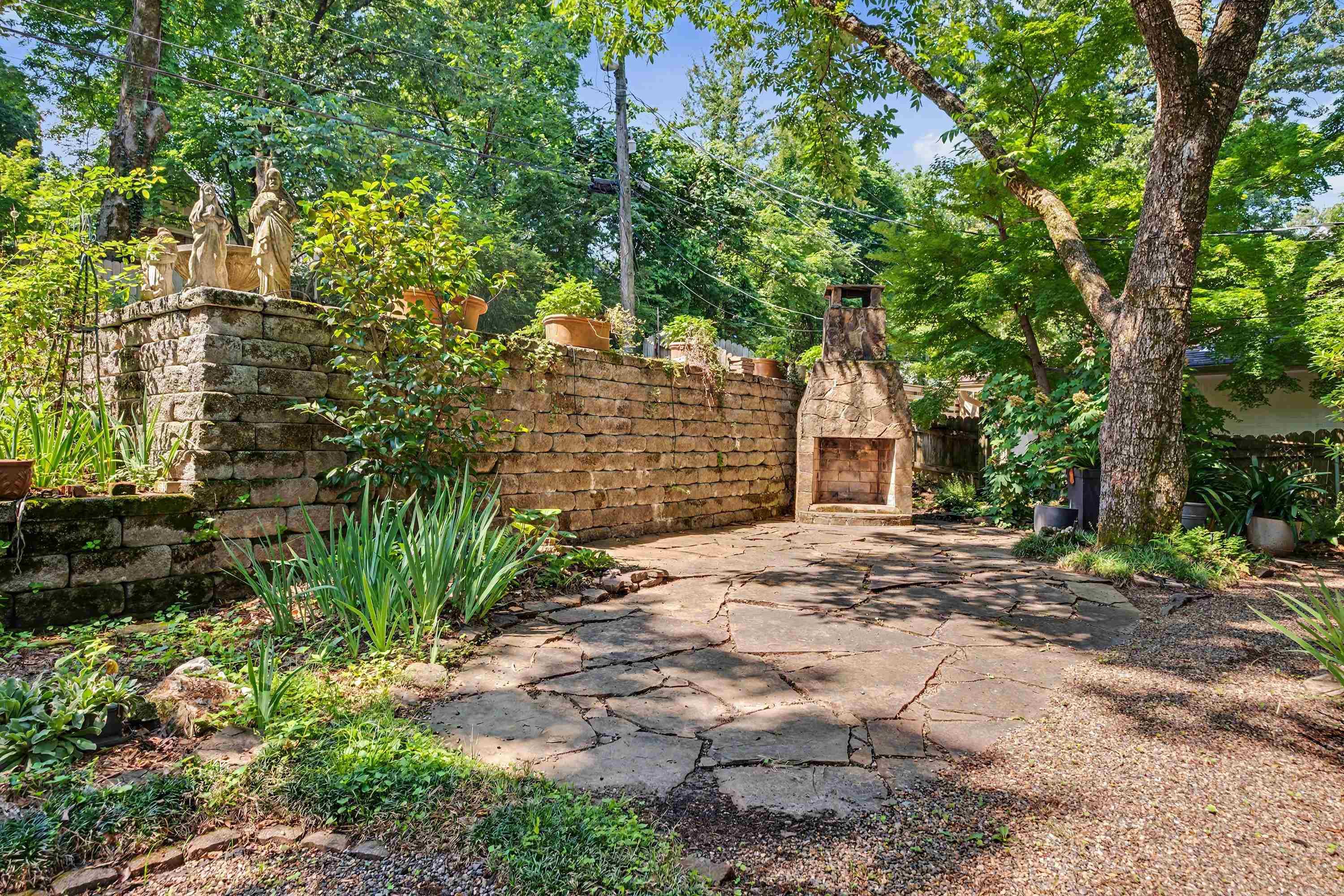 DOYLES PLACE - Residential