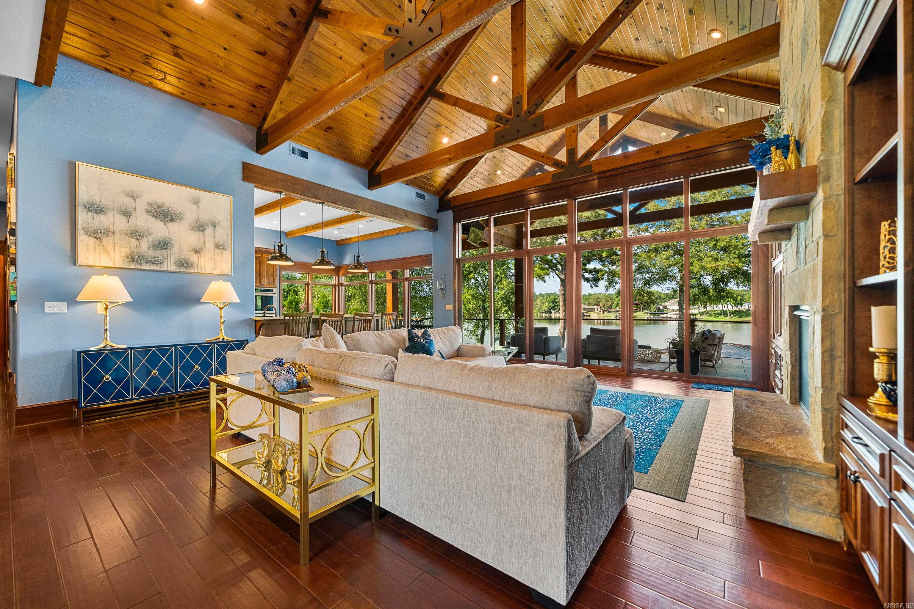 OAK SHORES ESTATES - Residential